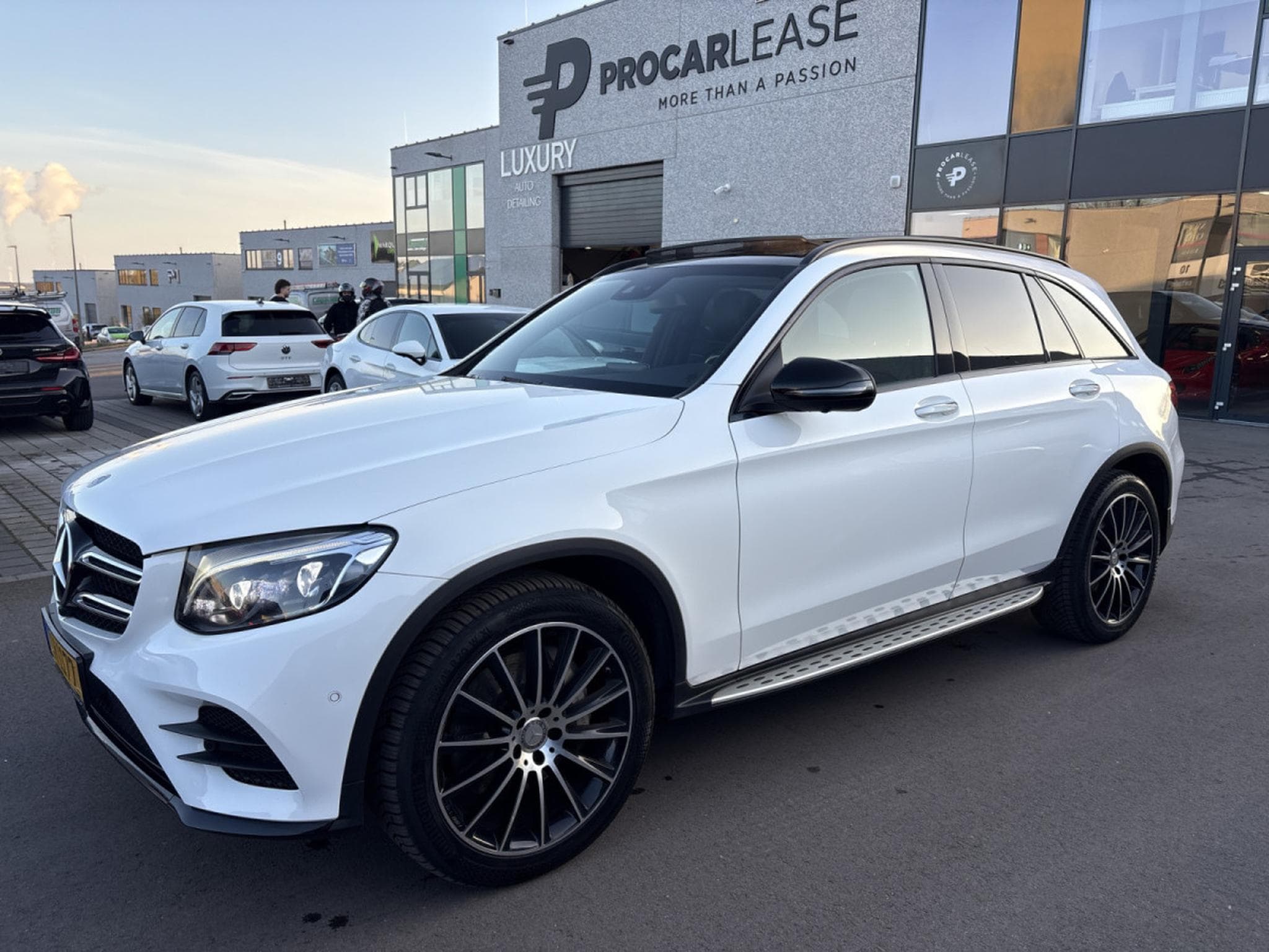 Mercedes GLC 250 250 d AMG 4Matic/PANO/360°/LED/20/AHK/BURMESTER (2016) - Photo 25
