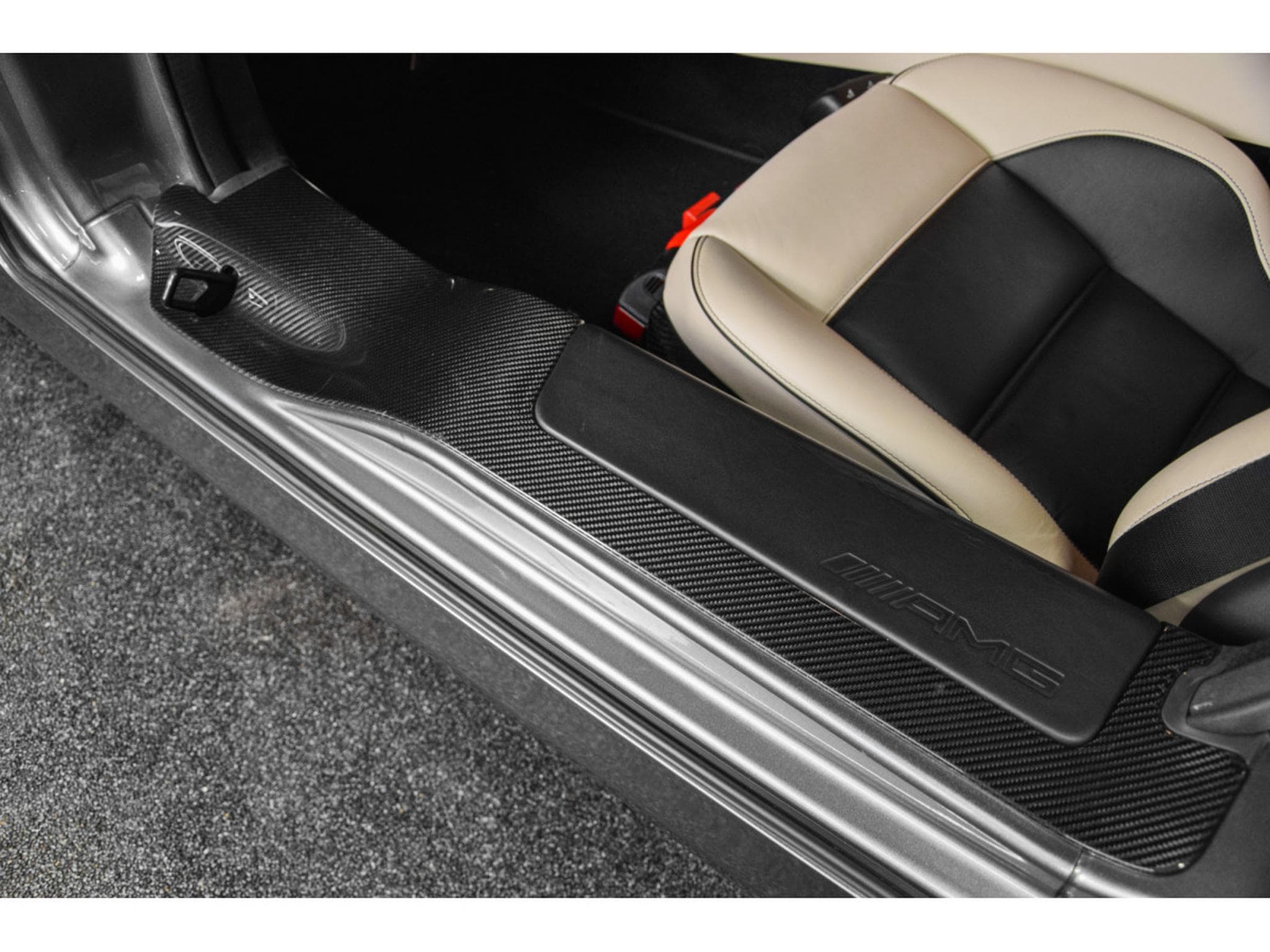 Mercedes SLS AMG AMG Coupé 6.3 V8 (2012) - Foto 18