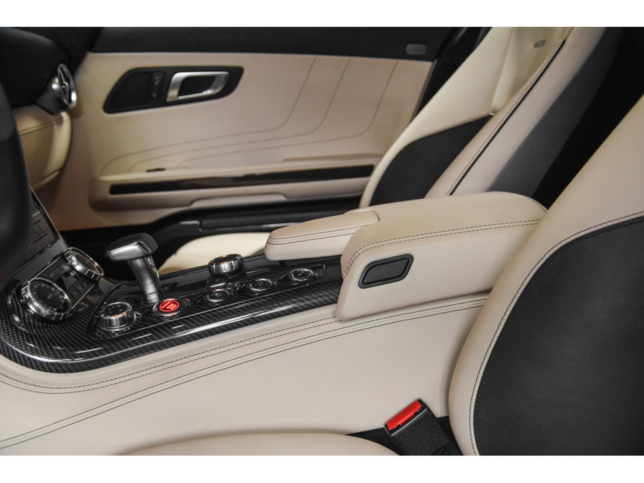 Mercedes SLS AMG AMG Coupé 6.3 V8 (2012) - Foto 24