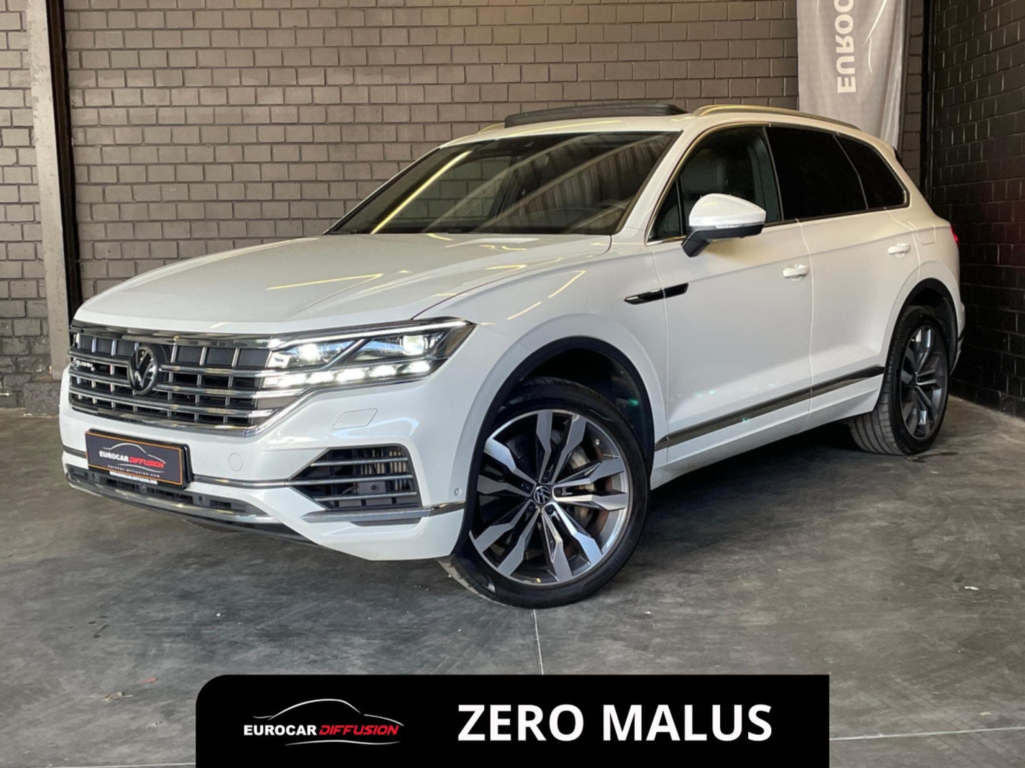 VW Touareg 3.0 TSi V6 eHybrid 4MOTION Elegance  381 CV (2022) - Foto 1