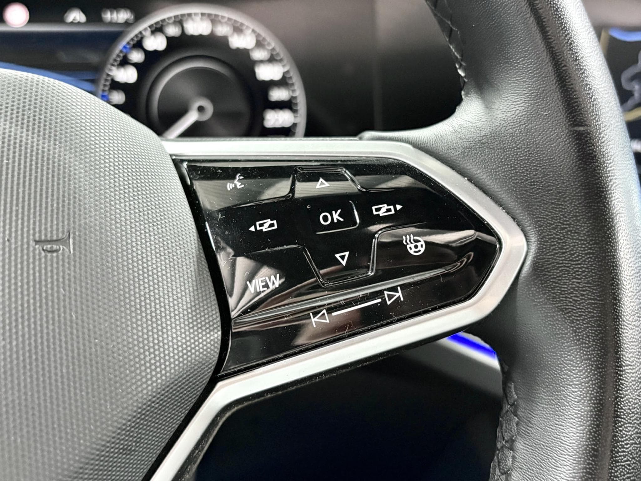 VW Touareg 3.0 TSi V6 eHybrid 4MOTION Elegance  381 CV (2022) - Photo 13