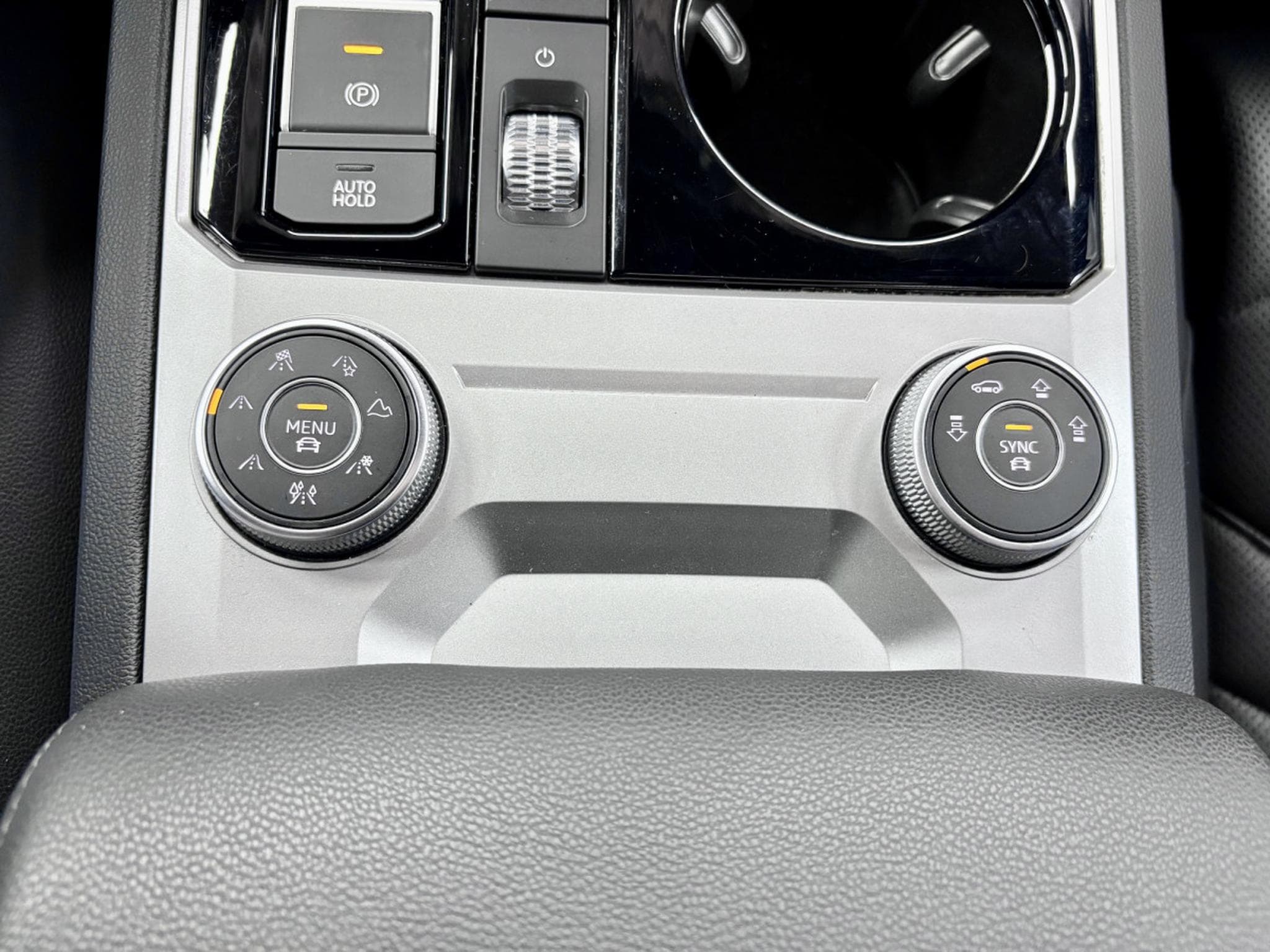 VW Touareg 3.0 TSi V6 eHybrid 4MOTION Elegance  381 CV (2022) - Photo 16