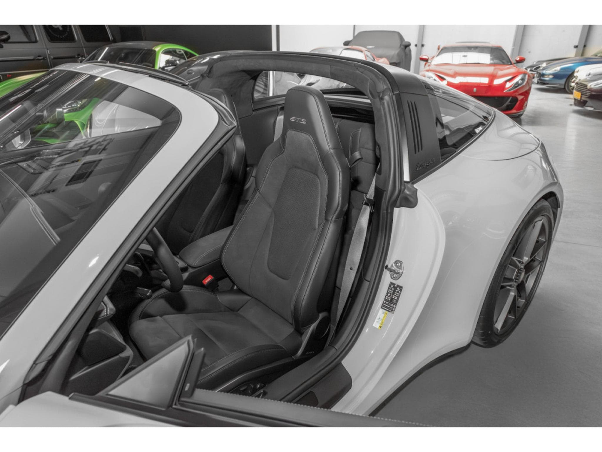 Porsche 911 911/992.2 TARGA 4 GTS / FACELIFT MY2025 / SOFORT (2025) - Foto 11