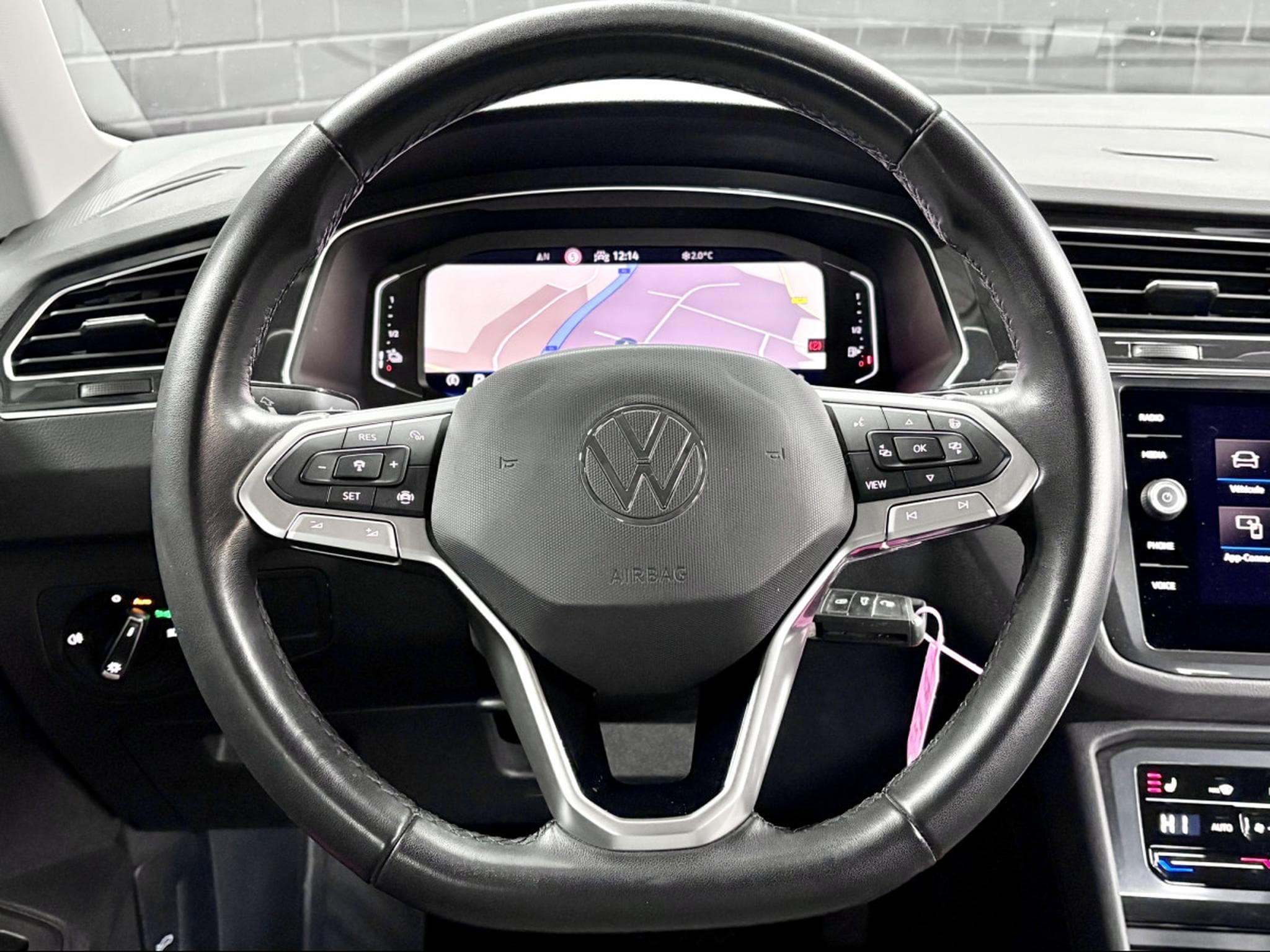 VW Tiguan Life ACTIVE 1.4 eHybrid TSI 245CV DSG6 *Attelage* *Caméra* (2022) - Foto 10