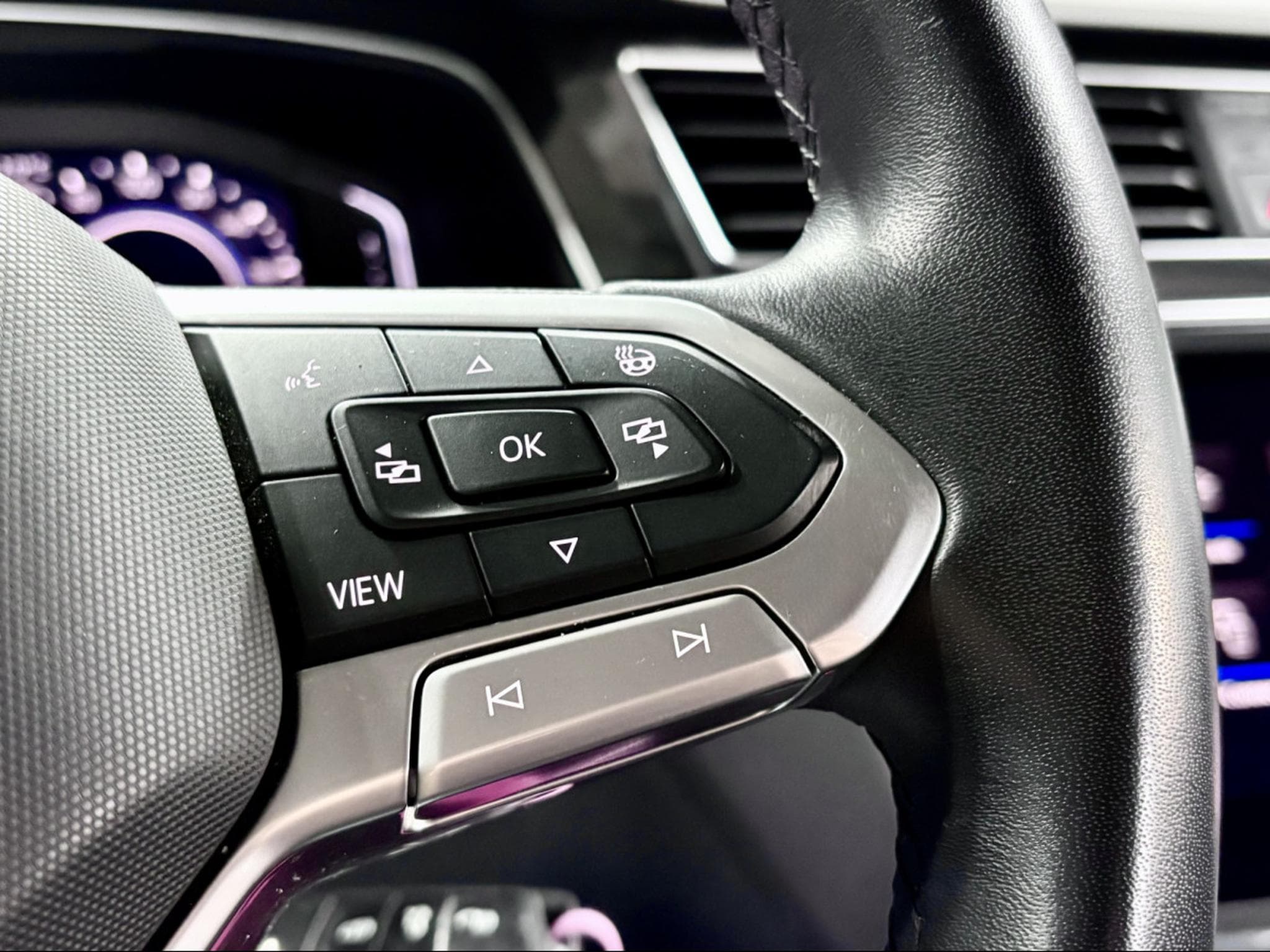 VW Tiguan Life ACTIVE 1.4 eHybrid TSI 245CV DSG6 *Attelage* *Caméra* (2022) - Foto 12