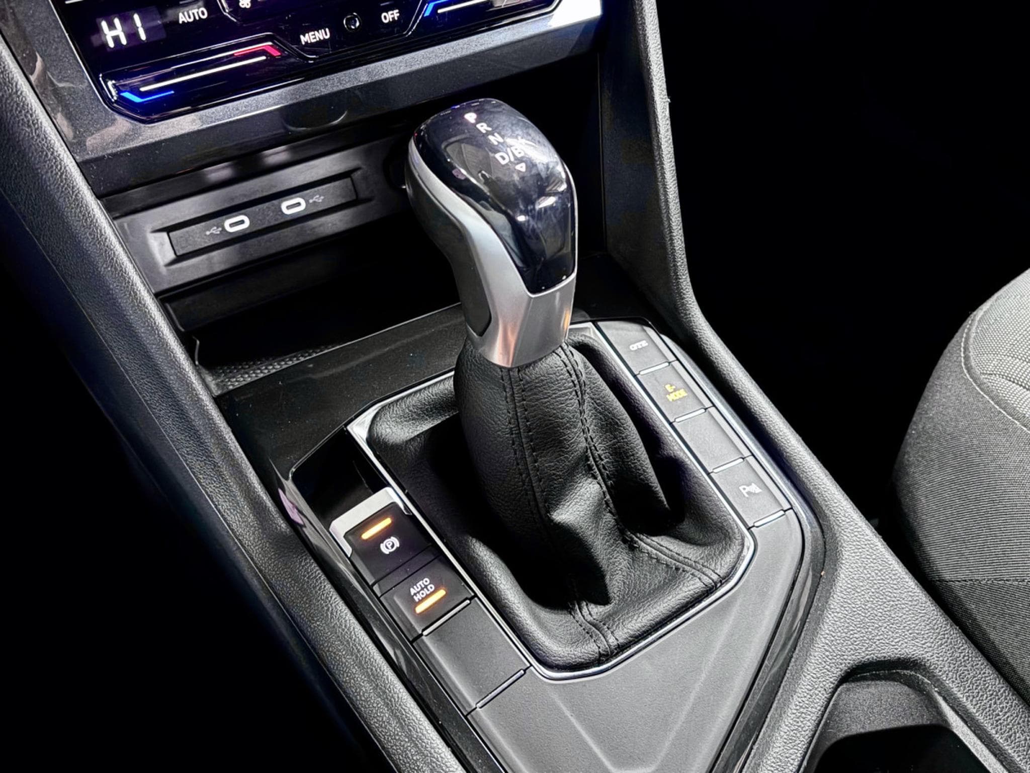 VW Tiguan Life ACTIVE 1.4 eHybrid TSI 245CV DSG6 *Attelage* *Caméra* (2022) - Foto 14