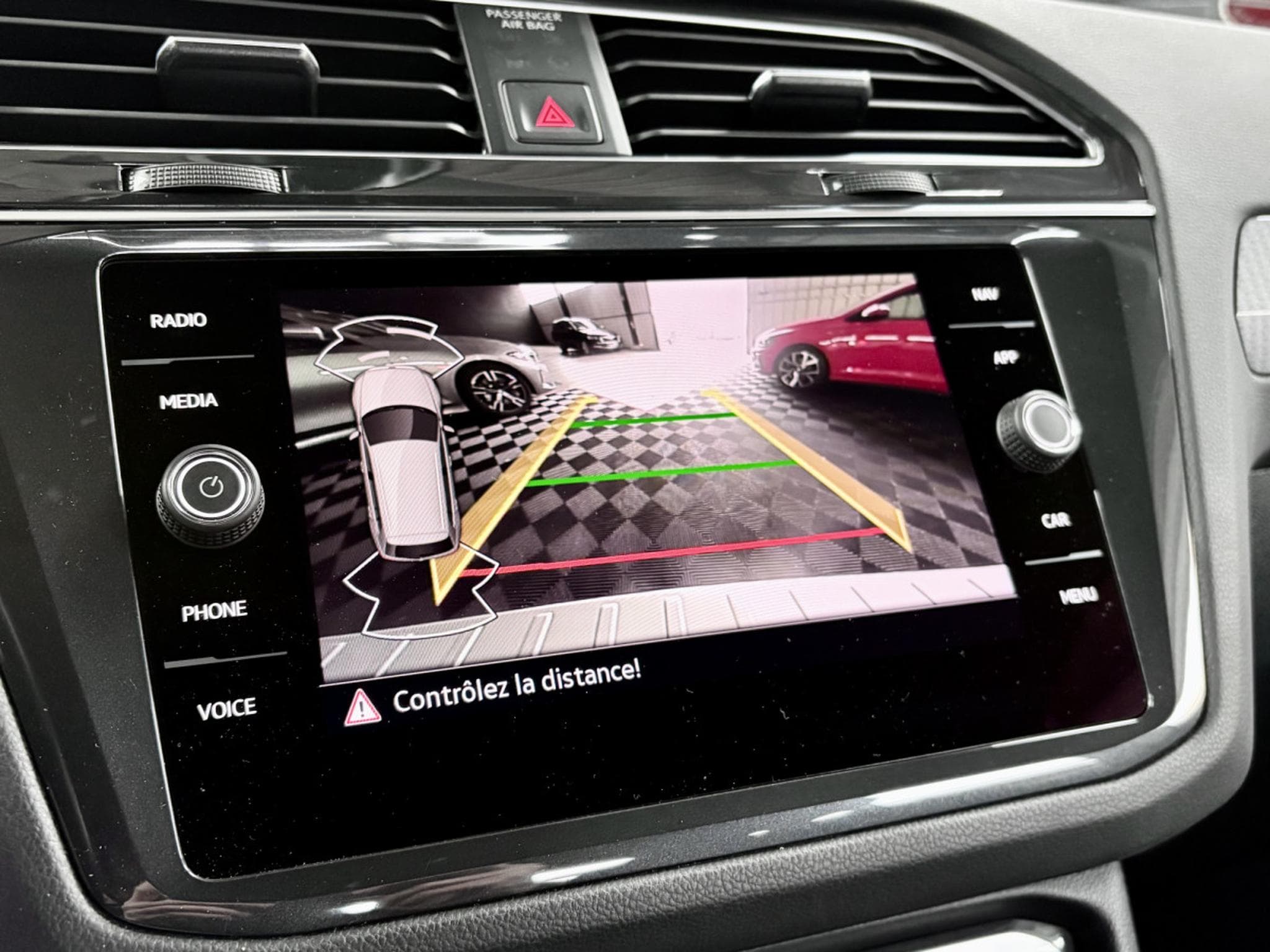 VW Tiguan Life ACTIVE 1.4 eHybrid TSI 245CV DSG6 *Attelage* *Caméra* (2022) - Foto 16