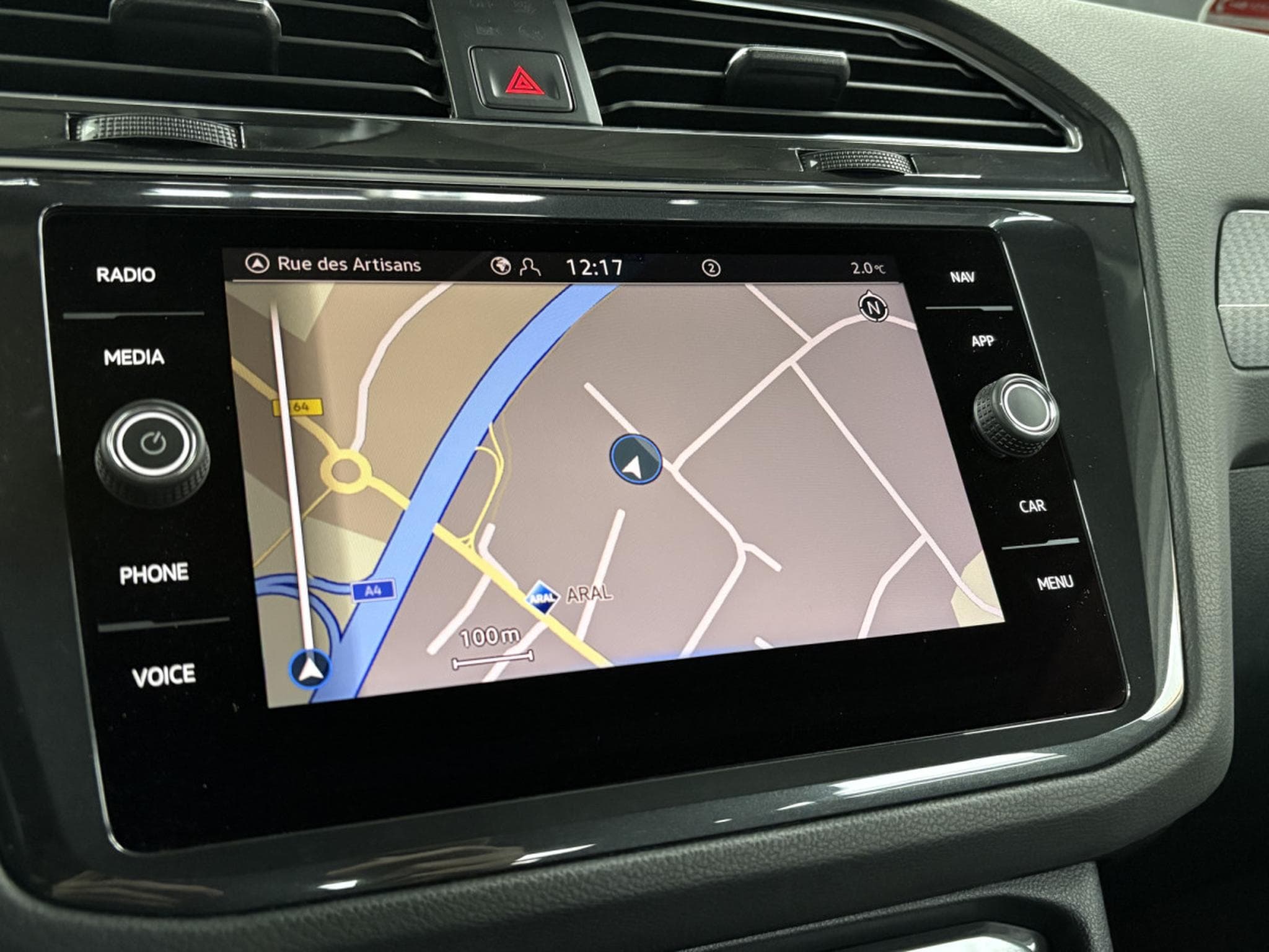 VW Tiguan Life ACTIVE 1.4 eHybrid TSI 245CV DSG6 *Attelage* *Caméra* (2022) - Foto 18