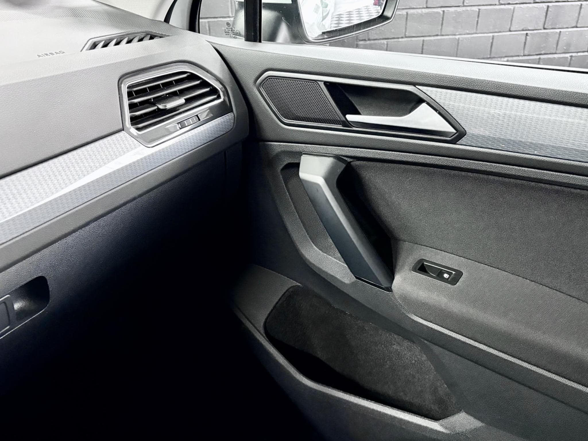 VW Tiguan Life ACTIVE 1.4 eHybrid TSI 245CV DSG6 *Attelage* *Caméra* (2022) - Foto 19