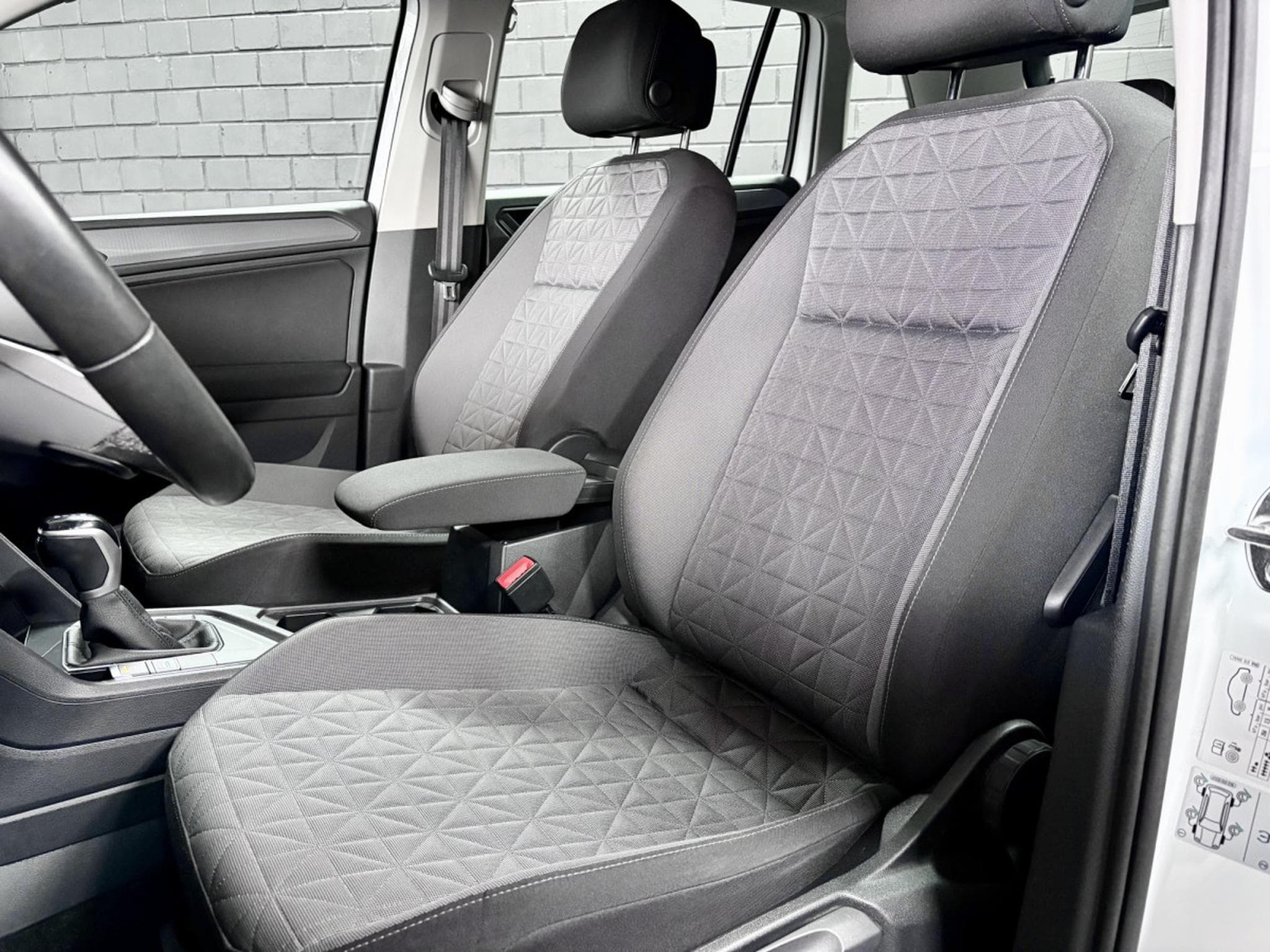 VW Tiguan Life ACTIVE 1.4 eHybrid TSI 245CV DSG6 *Attelage* *Caméra* (2022) - Foto 7