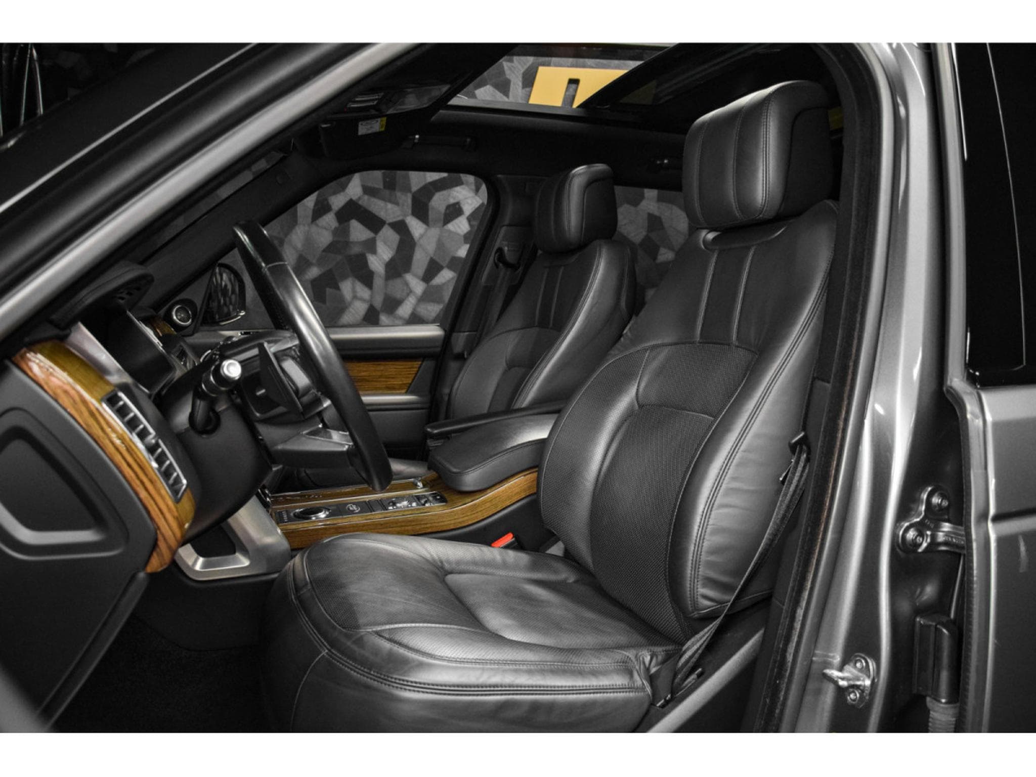 Land-Rover Range Rover Vogue SD V8 4.4 (2018) - Photo 10