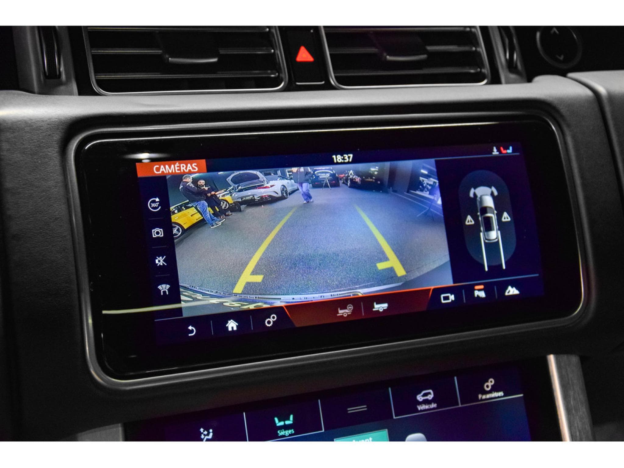 Land-Rover Range Rover Vogue SD V8 4.4 (2018) - Photo 14