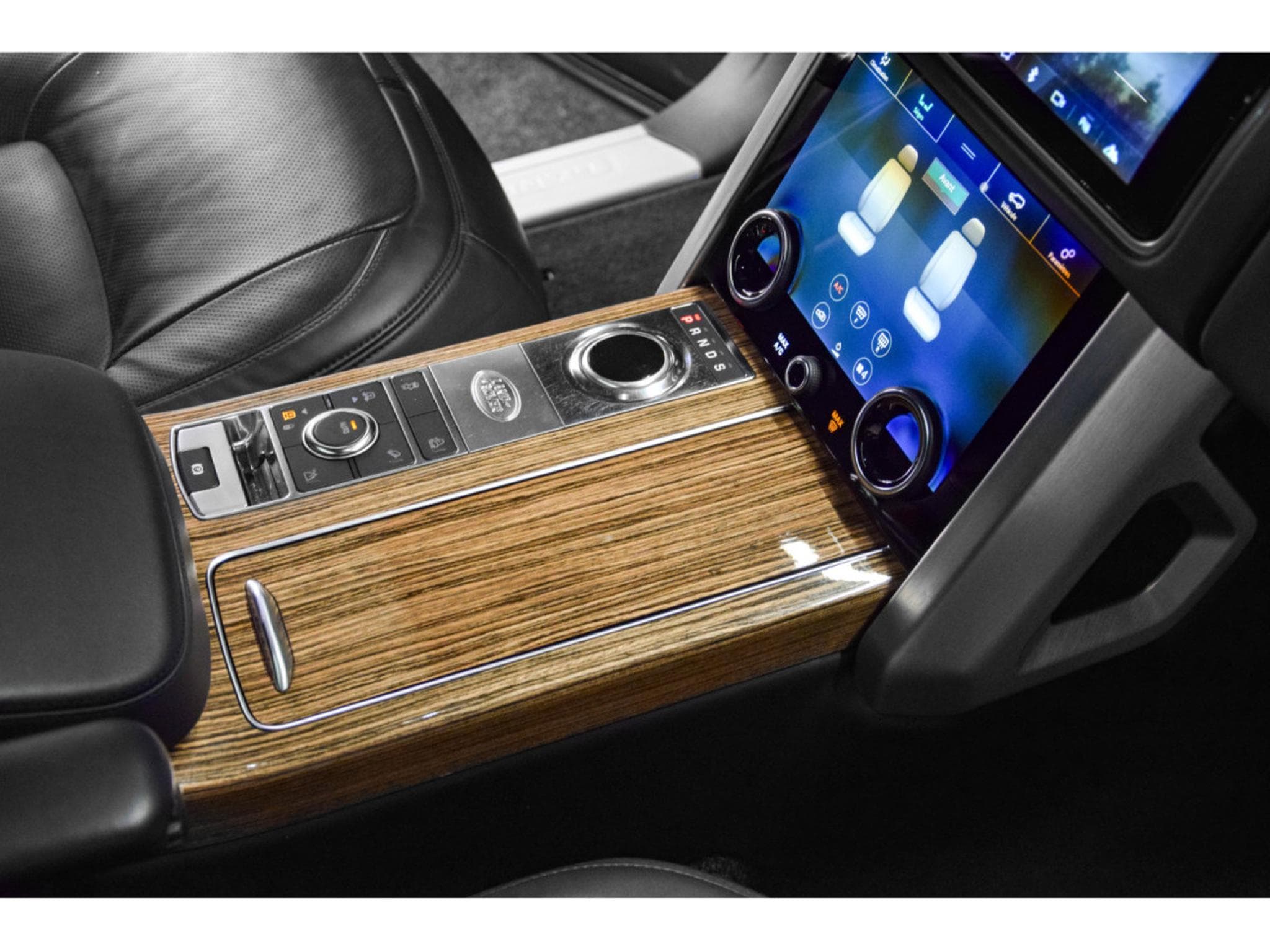 Land-Rover Range Rover Vogue SD V8 4.4 (2018) - Photo 17