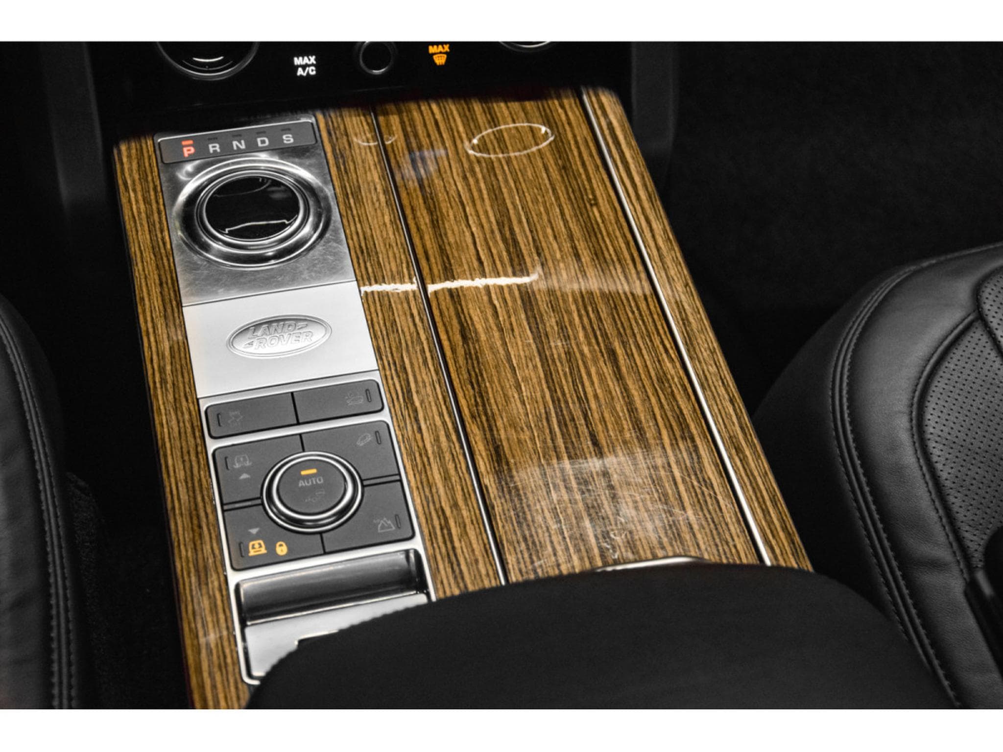 Land-Rover Range Rover Vogue SD V8 4.4 (2018) - Photo 27