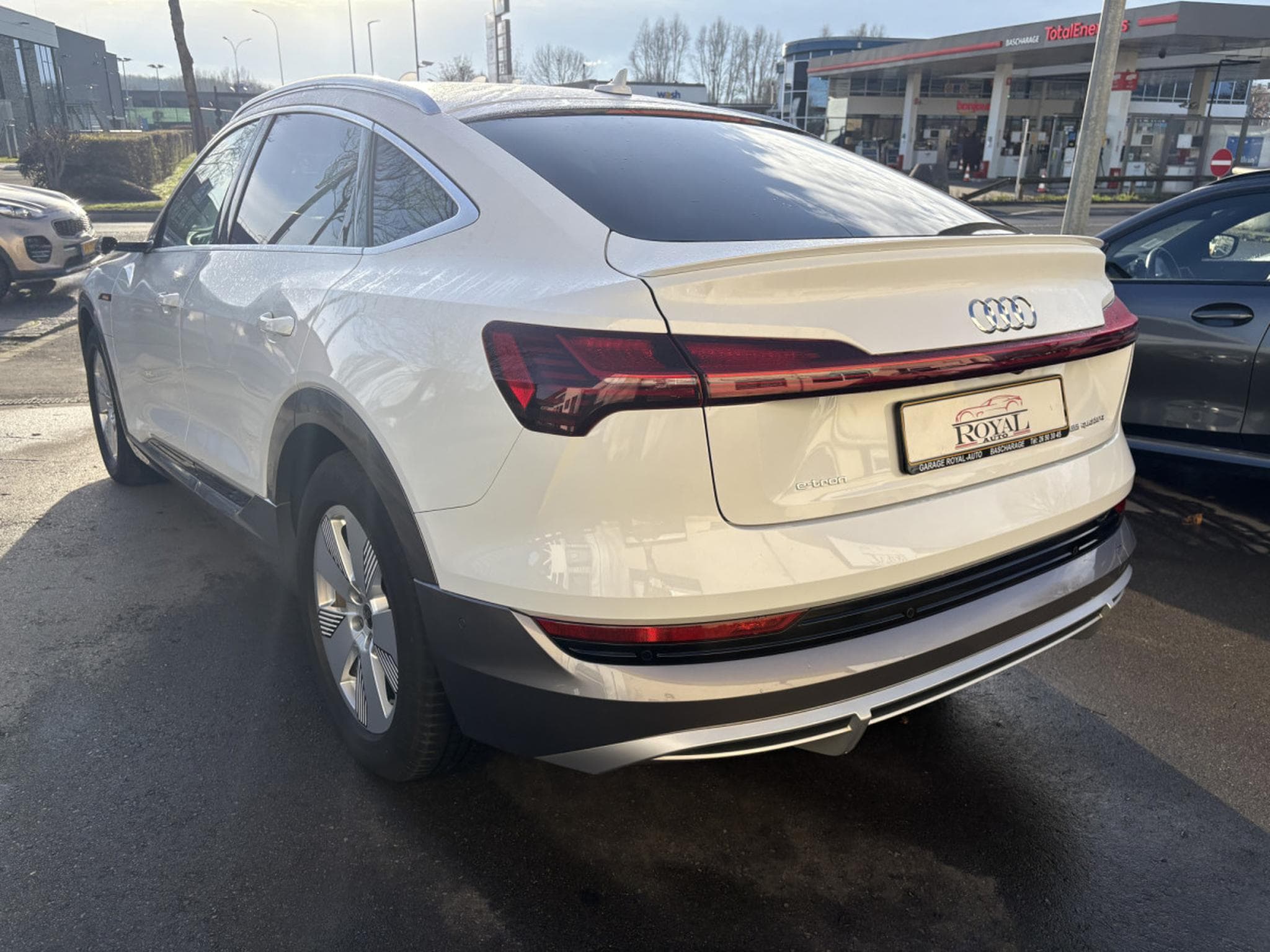 Audi e-tron 55 QUATTRO 408 SPORTBACK 95KWH (2020) - Foto 2