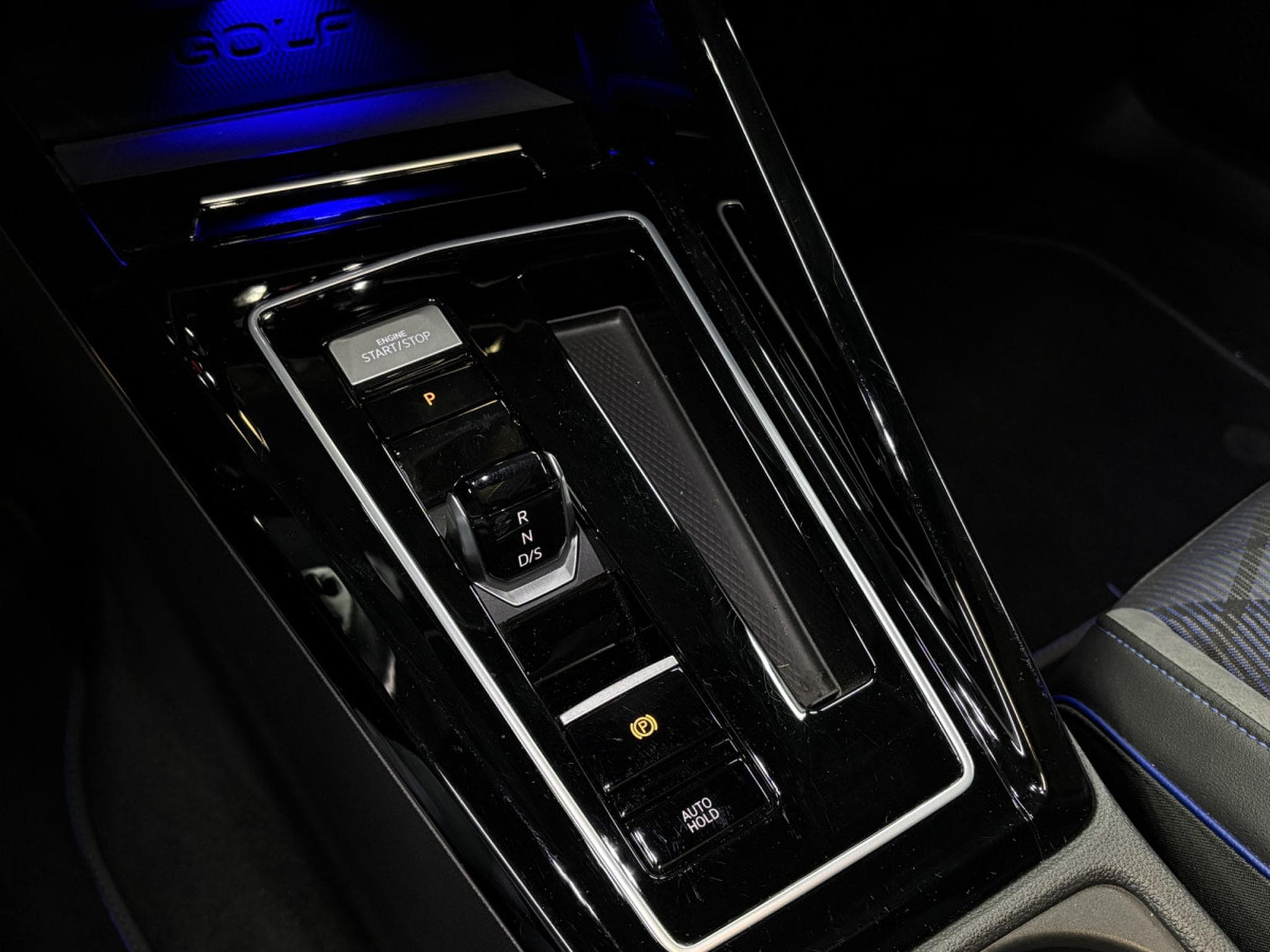 VW Golf R 4Motion 2.0 TSI 320 CV DSG7 *TOIT PANO* * R-PERF* (2022) - Foto 15