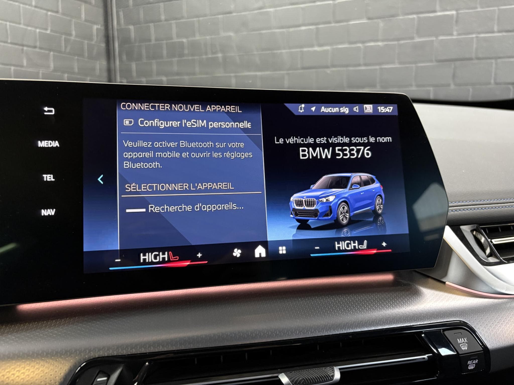 BMW X1 18i sDrive 136 CV M-Sport * Hayon * Caméra * Sièges chauffan (2025) - Foto 18