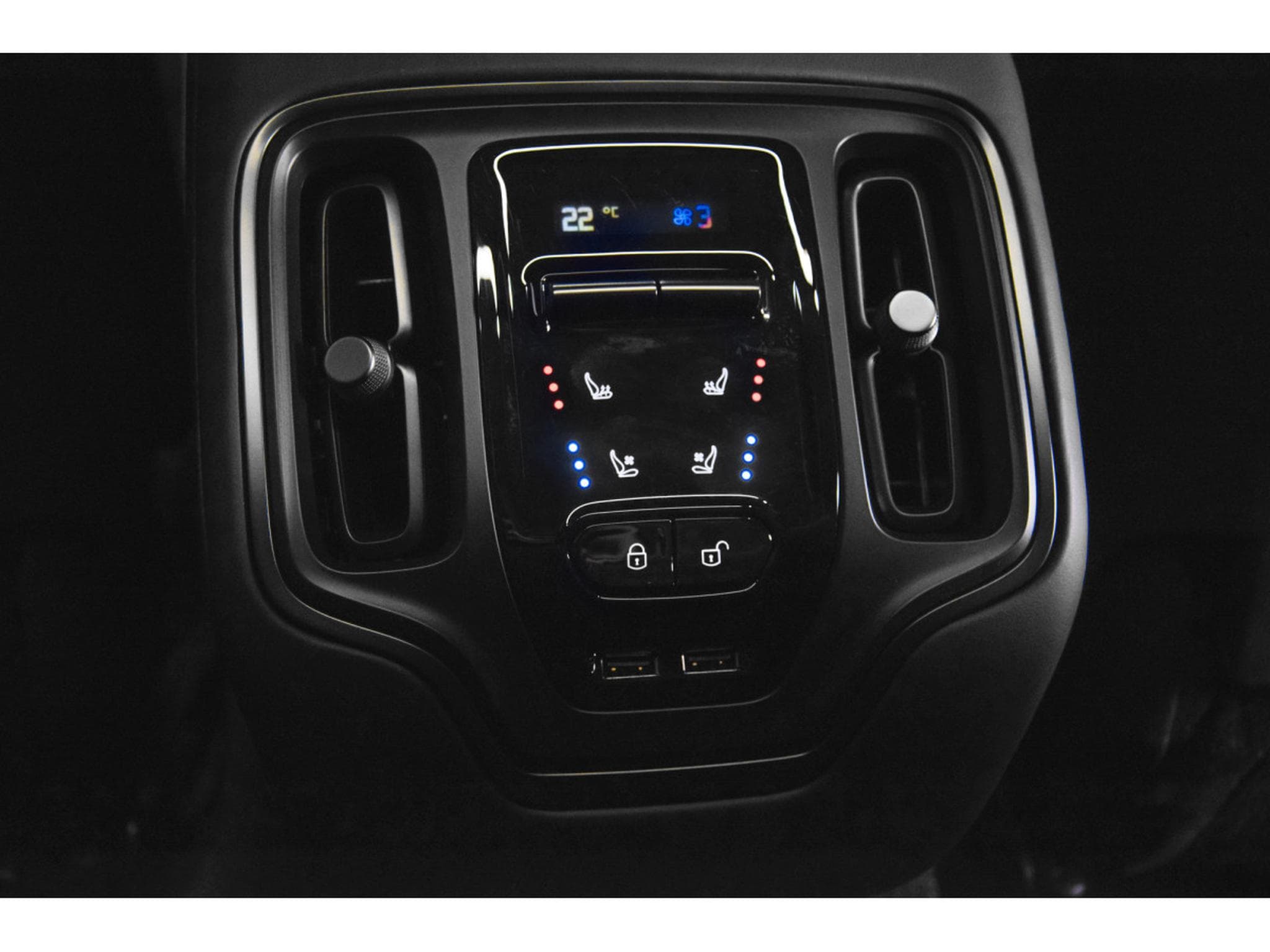 Aston-Martin DBX 707 4.0 V8 Bi-Turbo - ULTRAMARINE BLACK (2024) - Foto 22