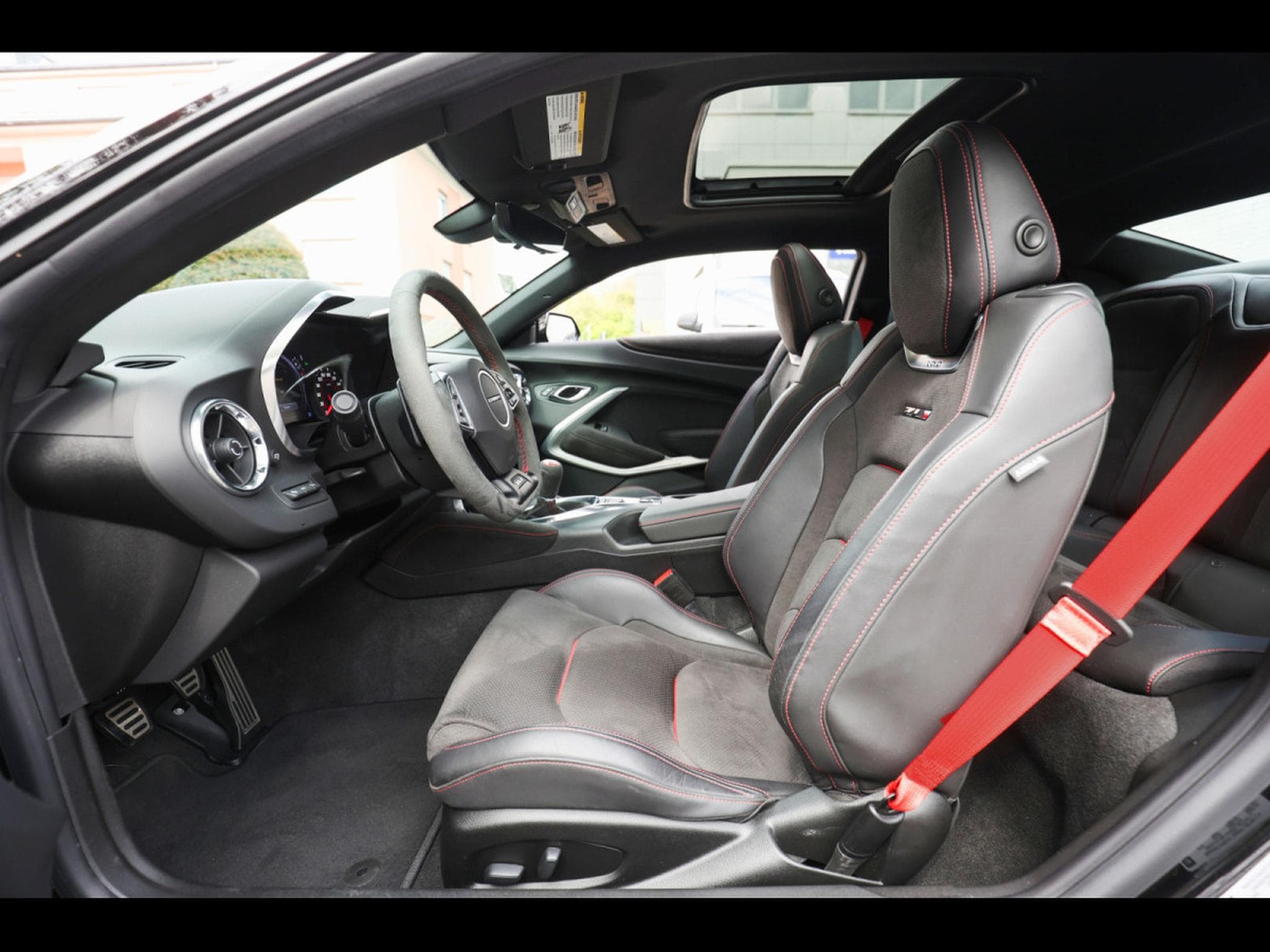 Chevrolet Camaro ZL1°MANUAL 6°PANO°RECARO°KEYLESS°BOSE°KAM°HUD (2020) - Photo 11