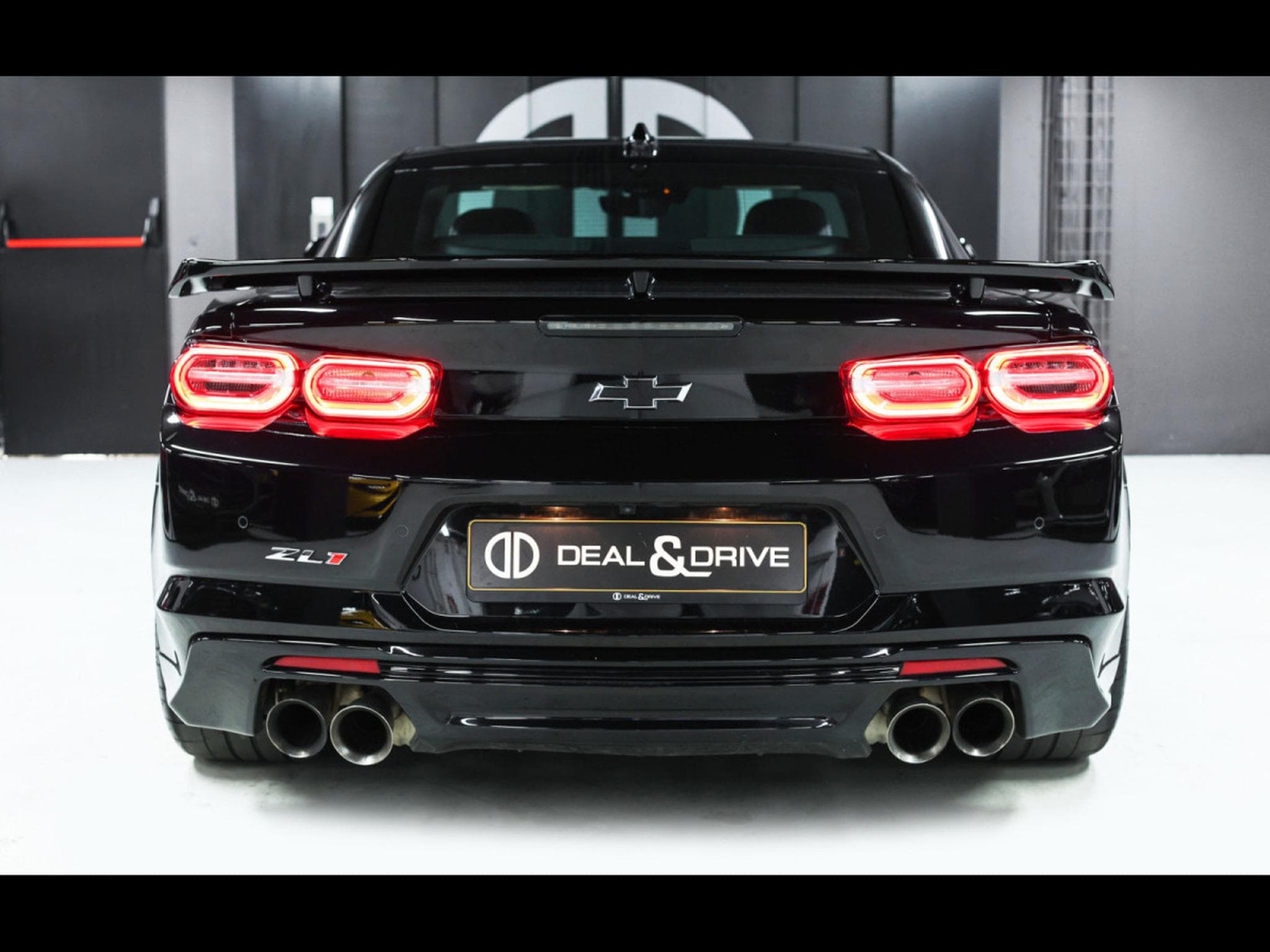 Chevrolet Camaro ZL1°MANUAL 6°PANO°RECARO°KEYLESS°BOSE°KAM°HUD (2020) - Photo 4