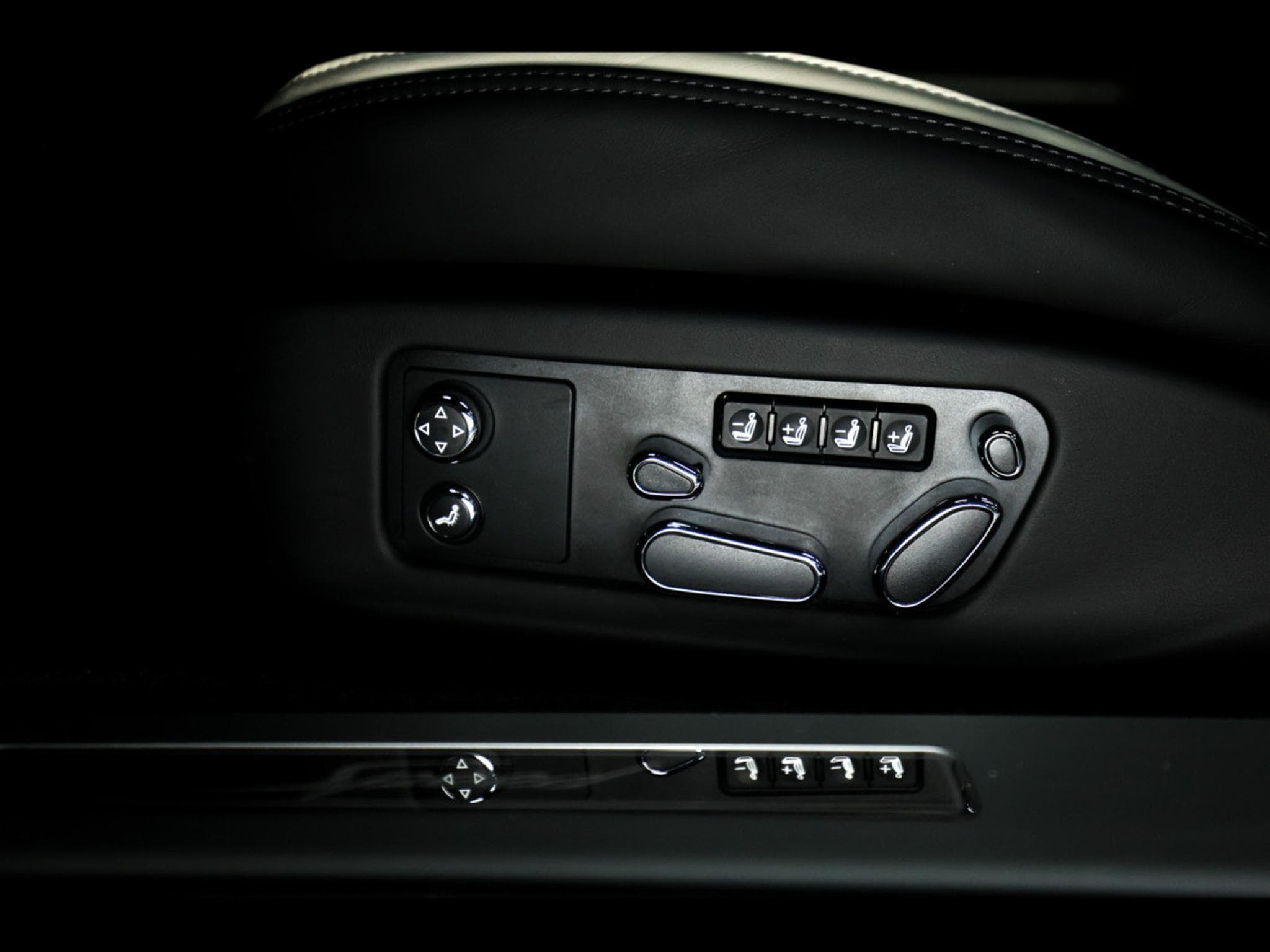 Bentley Continental GT GT III W12 COUPE (659 CH) – BLACKLINE SPECIFICATION – CAPRIS (2022) - Photo 17