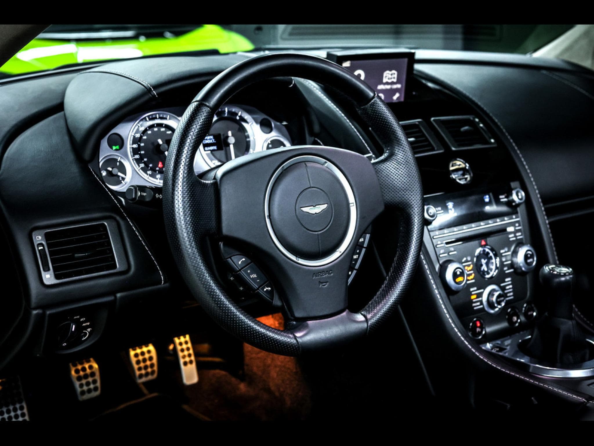 Aston-Martin V8 Vantage ROADSTER 4.7 436 MANUAL 6 (2014) - Photo 10