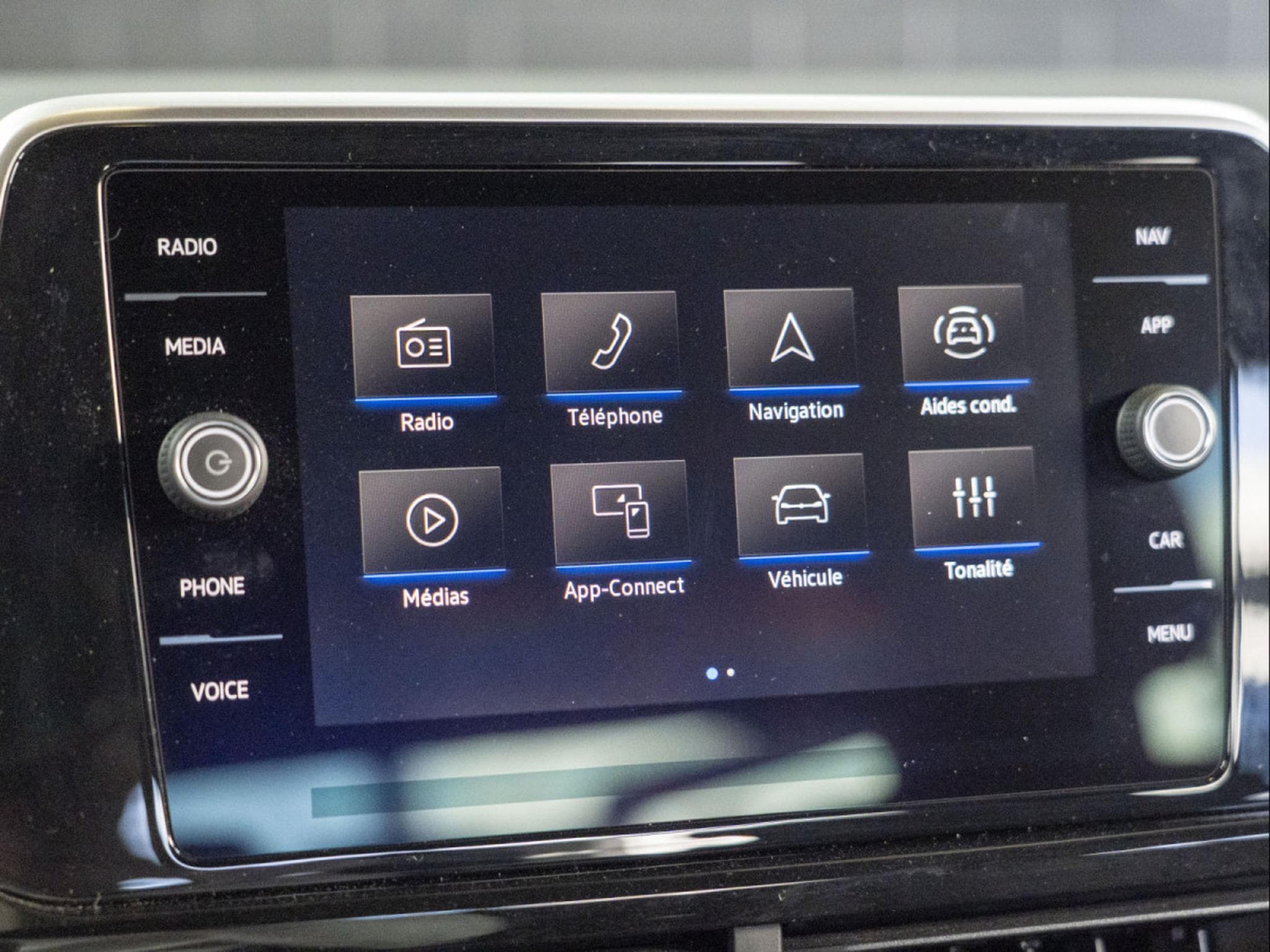 VW T-Roc R-Line 1.5 TSI 150 CV DSG7 *Caméra* *Hayon* *ACC* (2024) - Foto 17