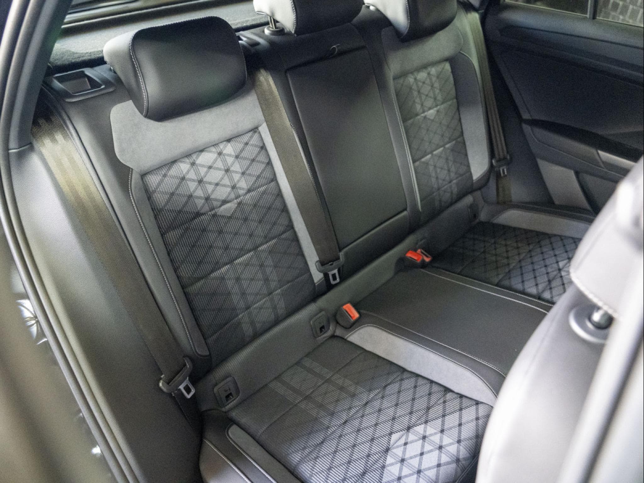 VW T-Roc R-Line 1.5 TSI 150 CV DSG7 *Caméra* *Hayon* *ACC* (2024) - Foto 21