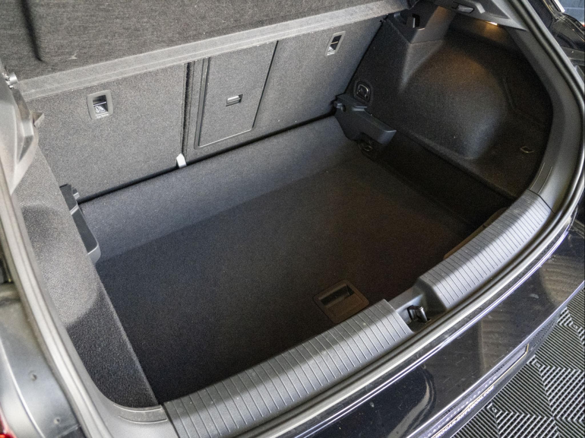 VW T-Roc R-Line 1.5 TSI 150 CV DSG7 *Caméra* *Hayon* *ACC* (2024) - Foto 22