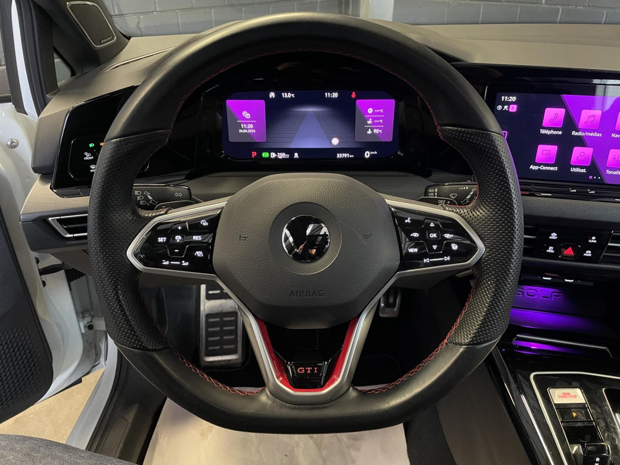 VW Golf GTI GTI Clubsport 2.0 TSI 300 CV DSG7 *DCC*PANO*CUIR* (2023) - Foto 10