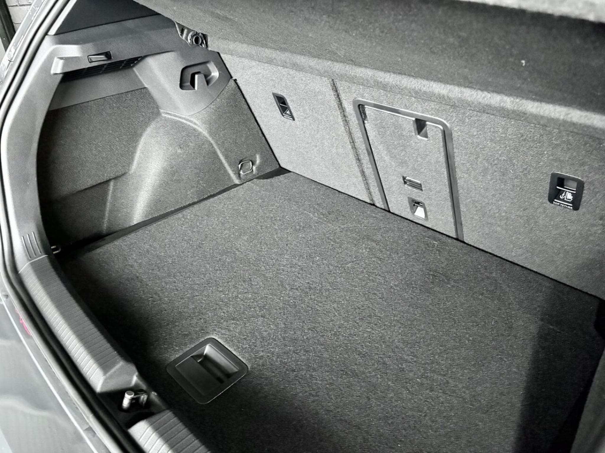 VW Golf GTI GTI Clubsport 2.0 TSI 300 CV DSG7 *DCC*PANO*CUIR* (2023) - Foto 18