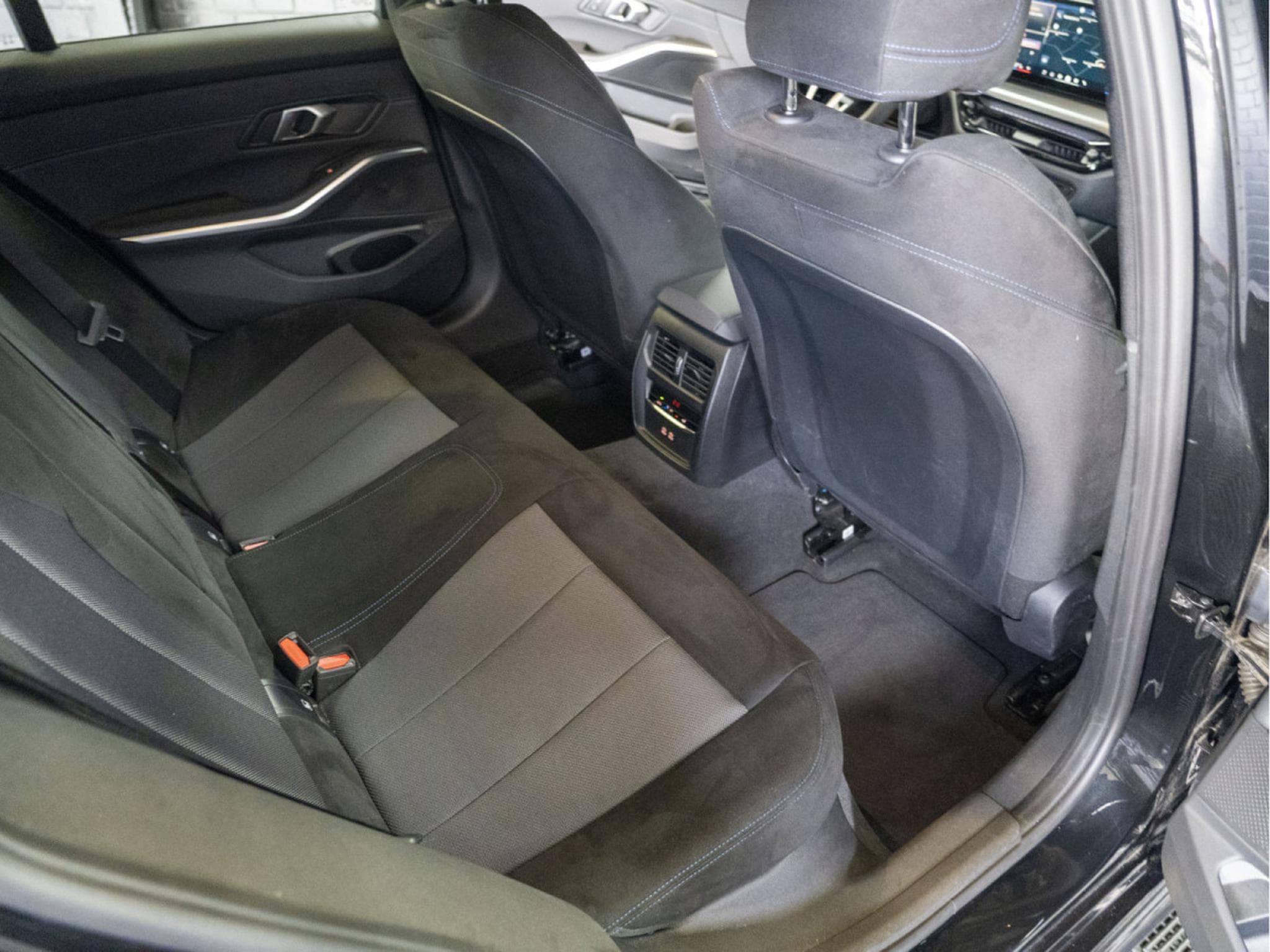 BMW 330 330i xDrive M-Sport Touring 245CV *Hayon*ACC*Sièges chauffan (2025) - Photo 20