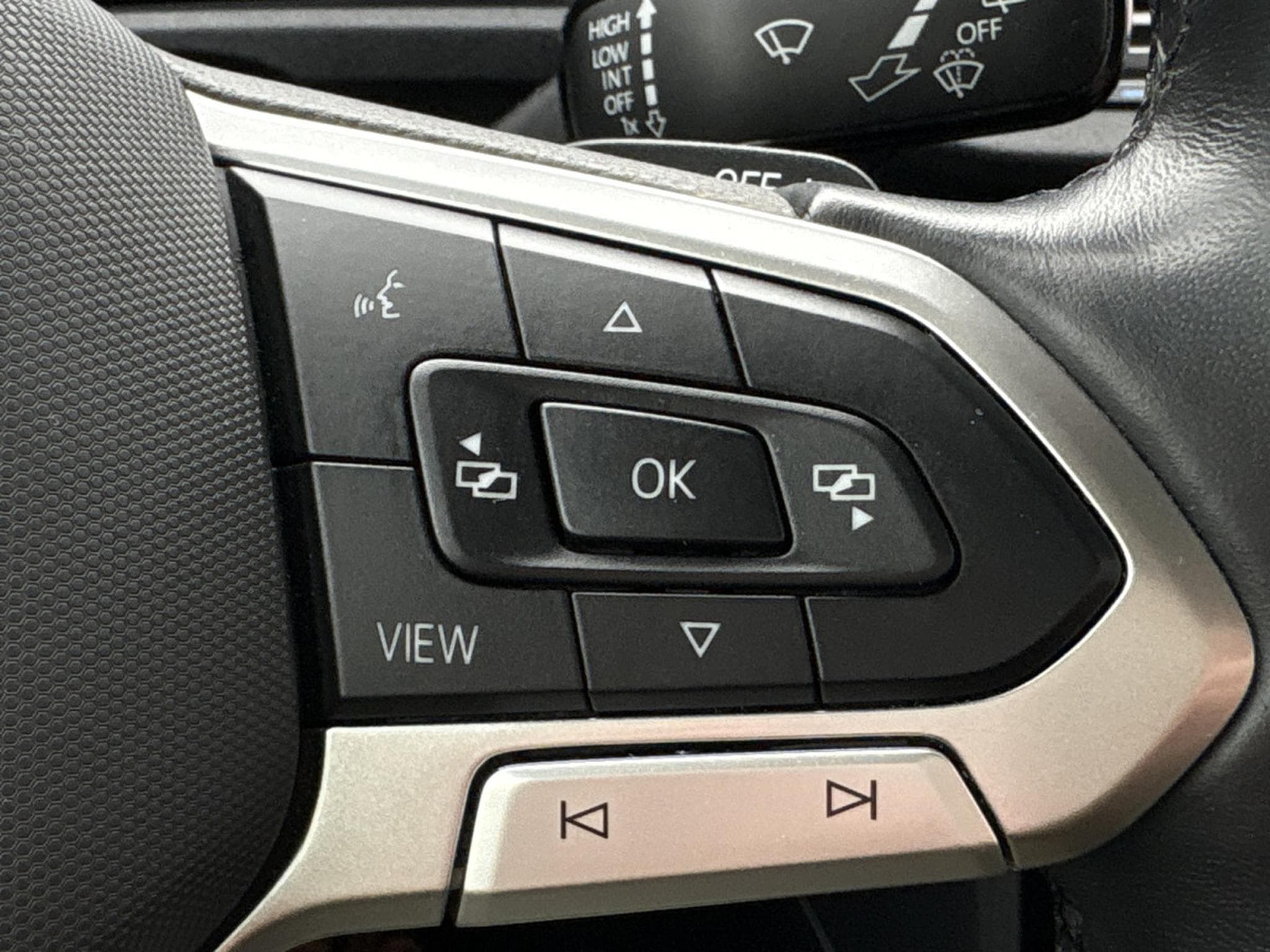 VW Caddy 2.0 TDI 122 DSG 7 PLACES * GARANTIE 36 MOIS * (2023) - Photo 10