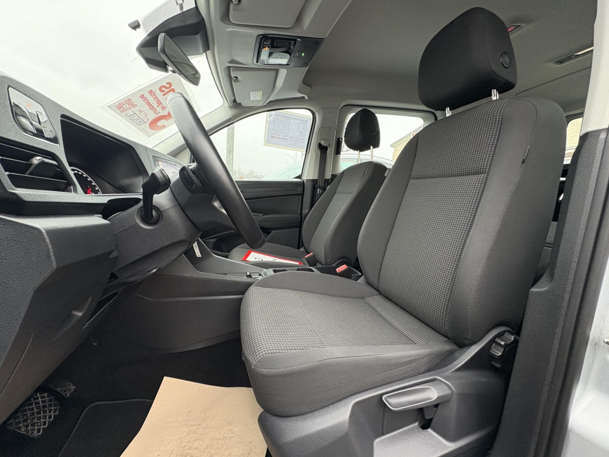 VW Caddy 2.0 TDI 122 DSG 7 PLACES * GARANTIE 36 MOIS * (2023) - Photo 4