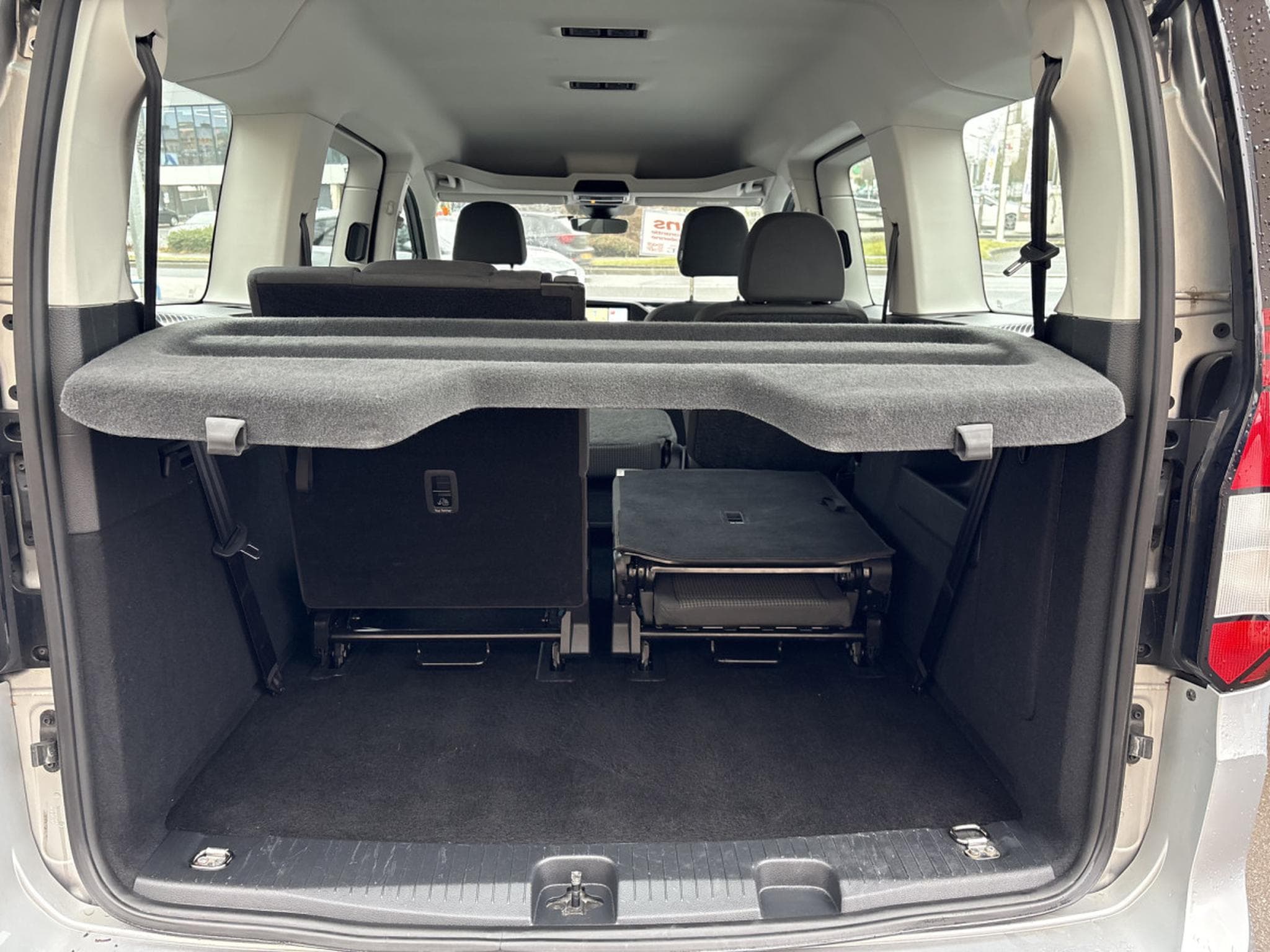 VW Caddy 2.0 TDI 122 DSG 7 PLACES * GARANTIE 36 MOIS * (2023) - Photo 8