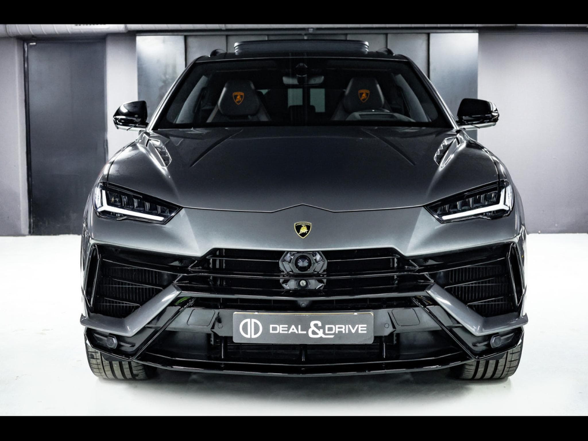 Lamborghini Urus S 4.0 V8  (666 CH) - AKRAPOVIC (2024) - Photo 6