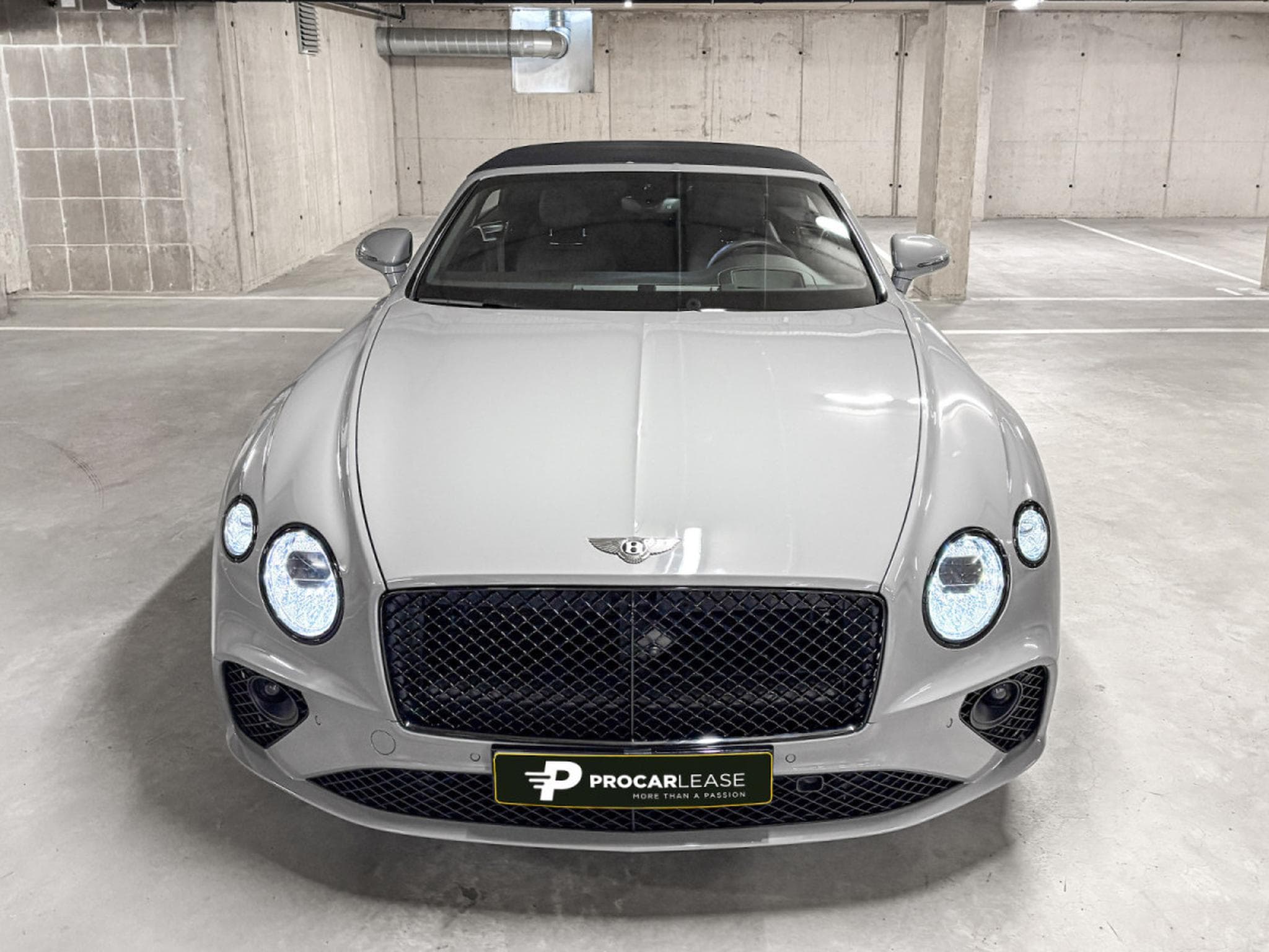 Bentley Continental GT GTC GTC V8 4.0 / TOURING / MULLINER /21 (2023) - Photo 2