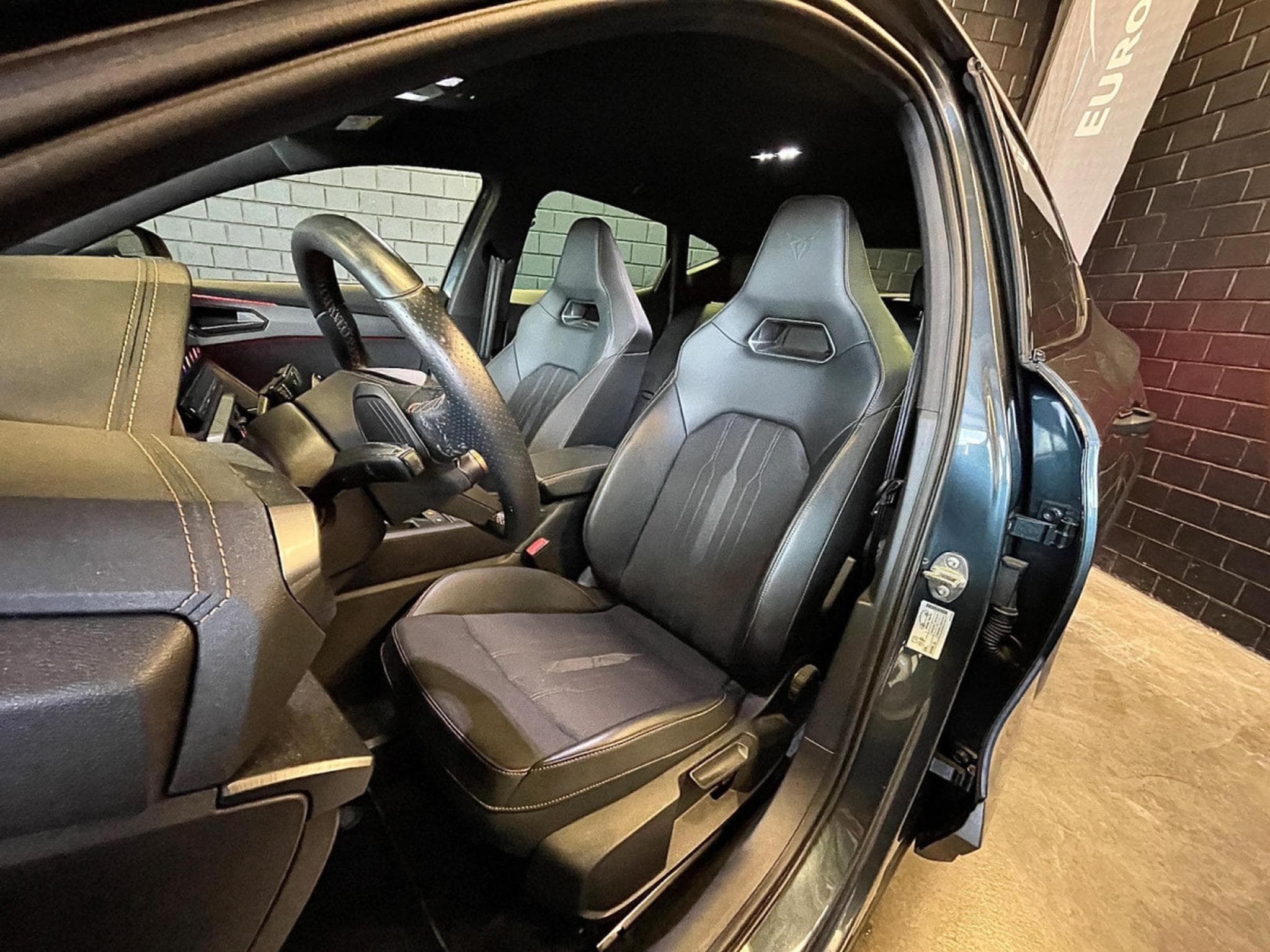 Cupra Formentor VZ 245CV eHybrid DSG6 ** VSS ** Sièg. chauff. ** ACC ** (2022) - Foto 7