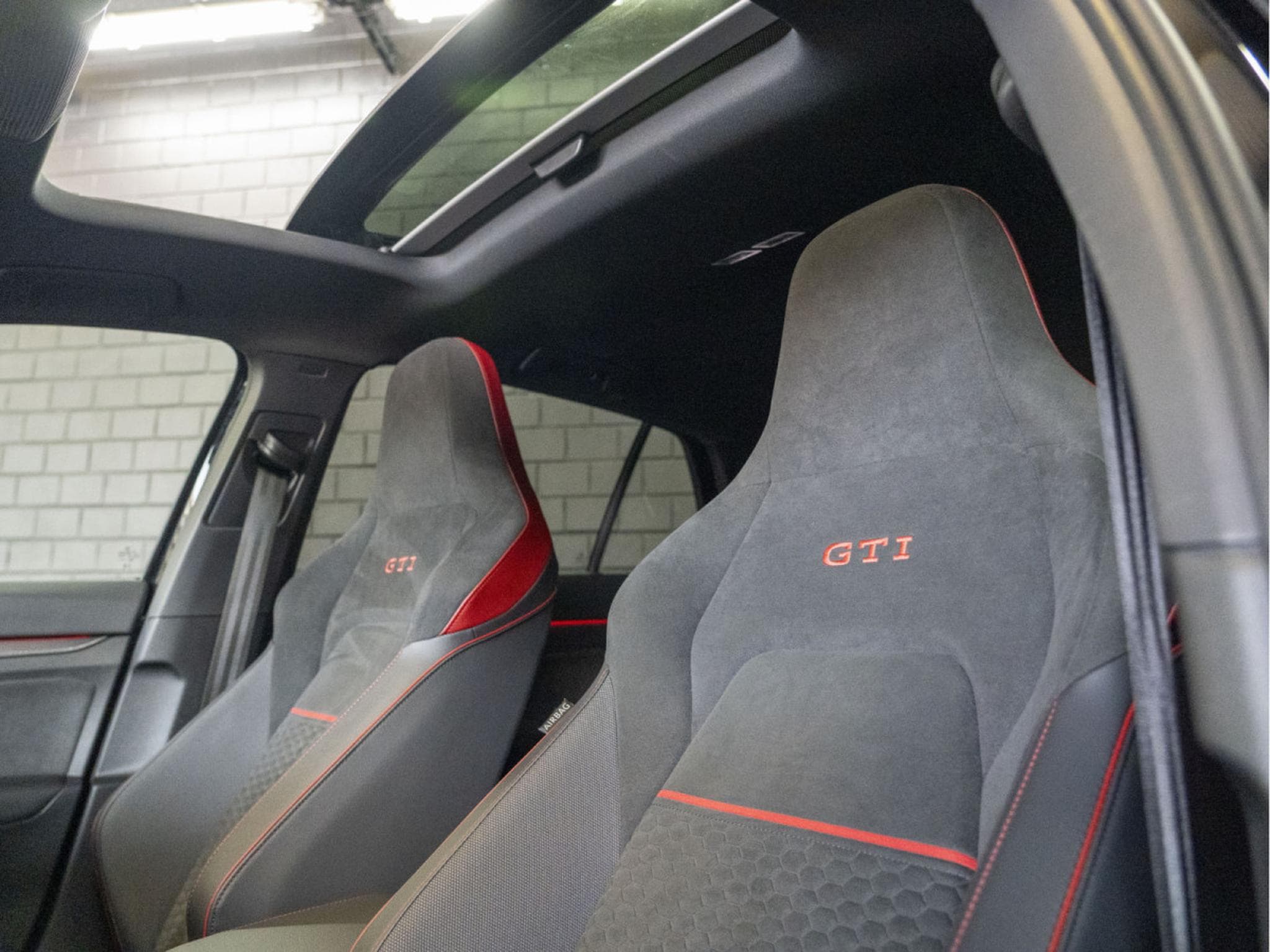 VW Golf GTI Clubsport 2.0 TSI 300 CV DSG7 *Matrix* *Toit Ouvrant* *H (2023) - Foto 7