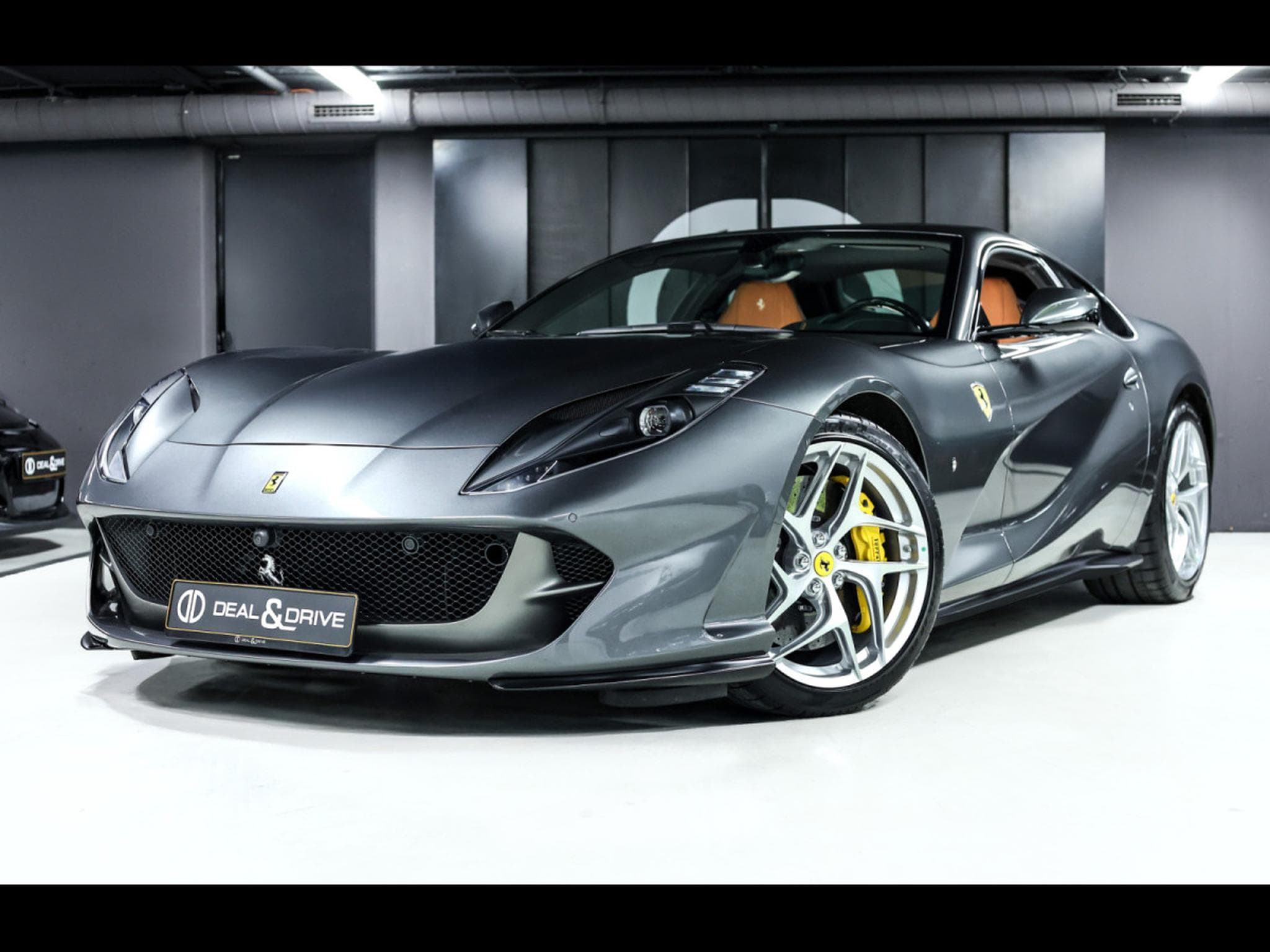 Ferrari 812 Superfast 6.5 V12 – POWER 09/2026 - PPF – GRIGIO SILVERSTONE (2018) - Photo 1