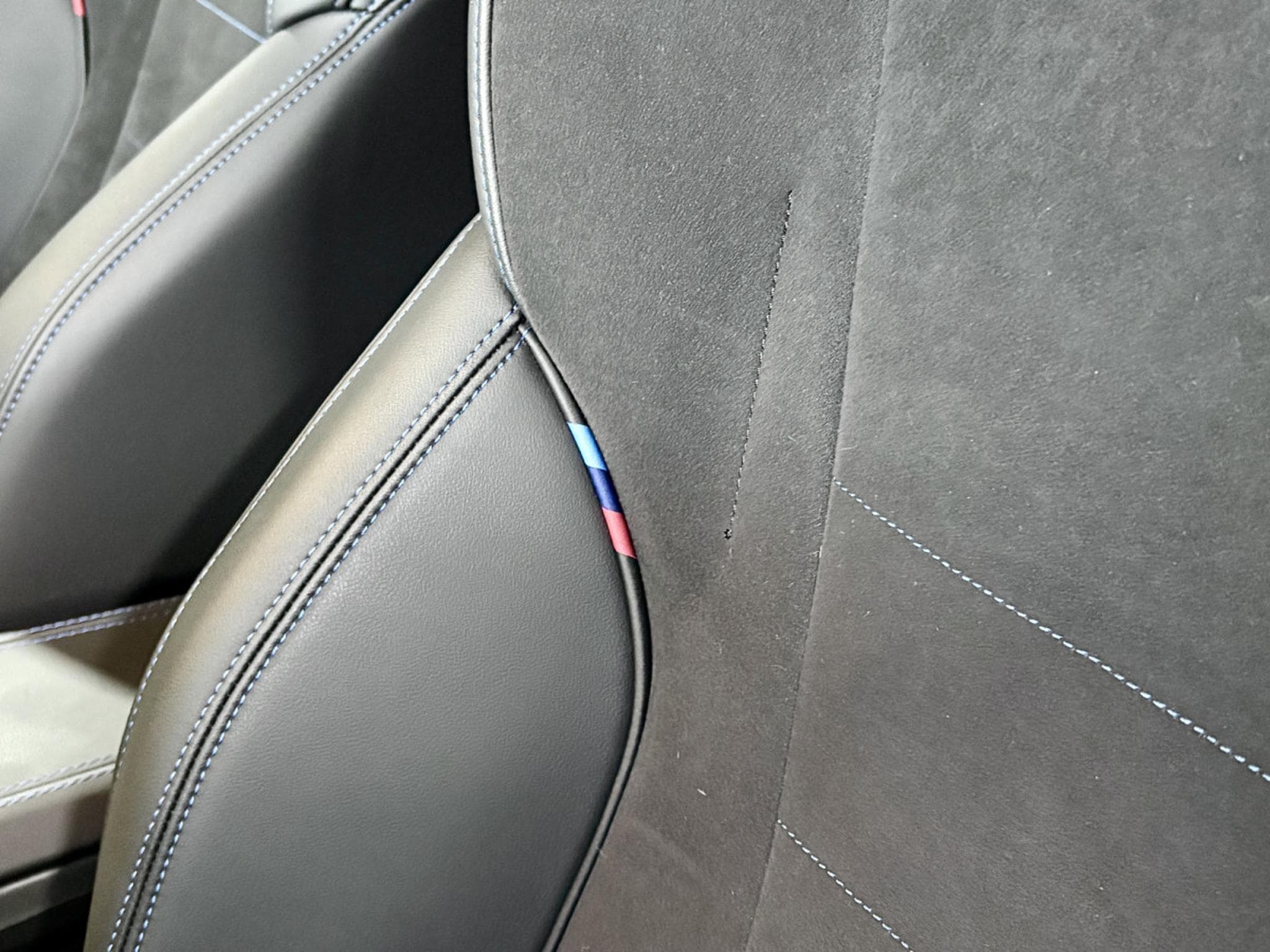 BMW X1 18i sDrive 136 CV M-Sport * Hayon * Caméra * Sièges chauffan (2025) - Photo 5