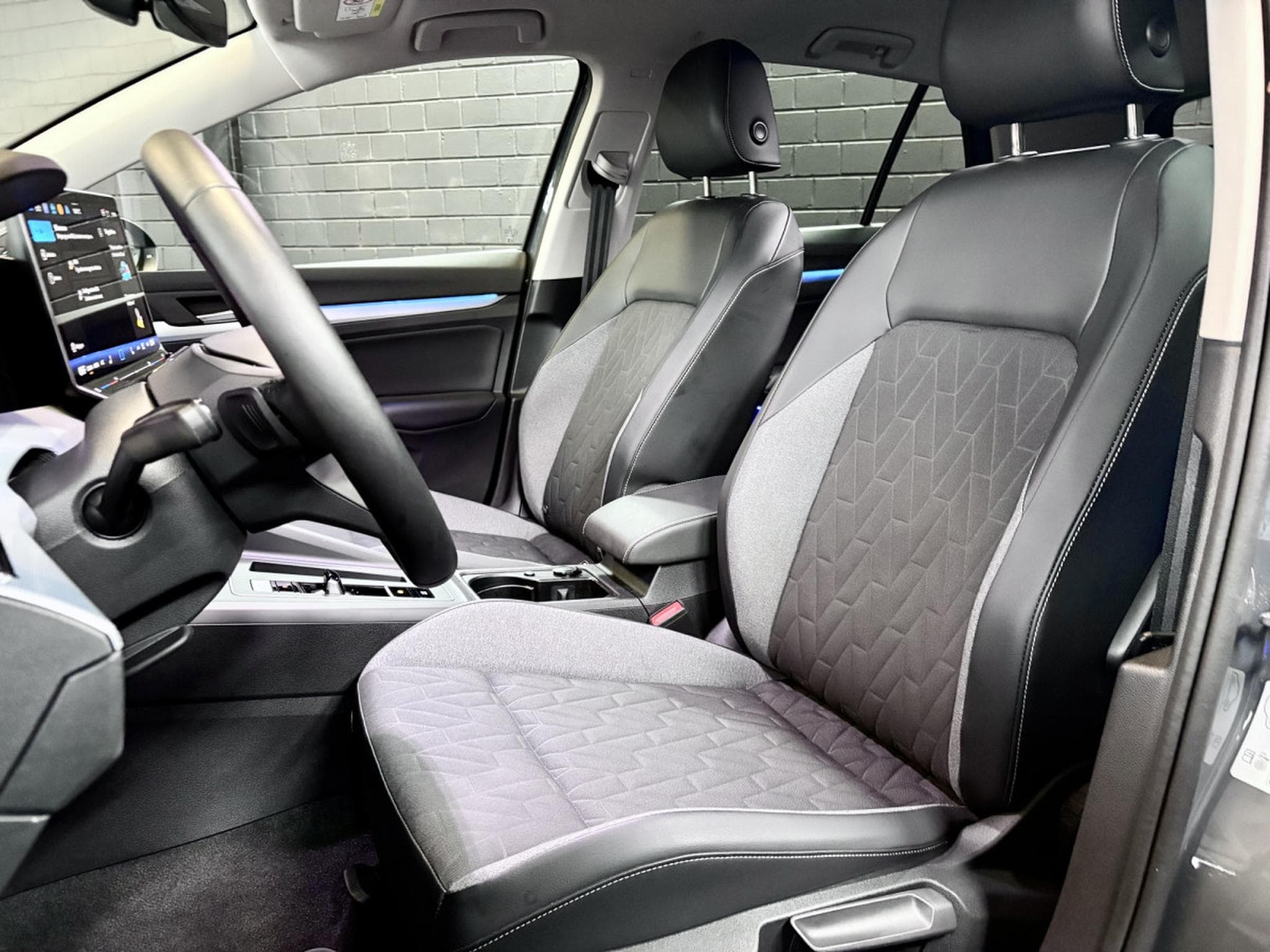 VW Golf phase 2 Life GOAL 2.0 TDI DSG7 150 CV  ** Attelage ** (2025) - Foto 7