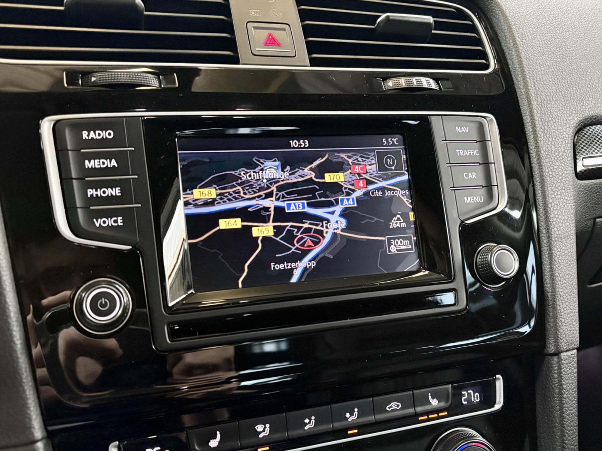 VW Golf 2.0 TDI Highline *ACC* Caméra* Sièges Chauff* Cuir* (2015) - Foto 17