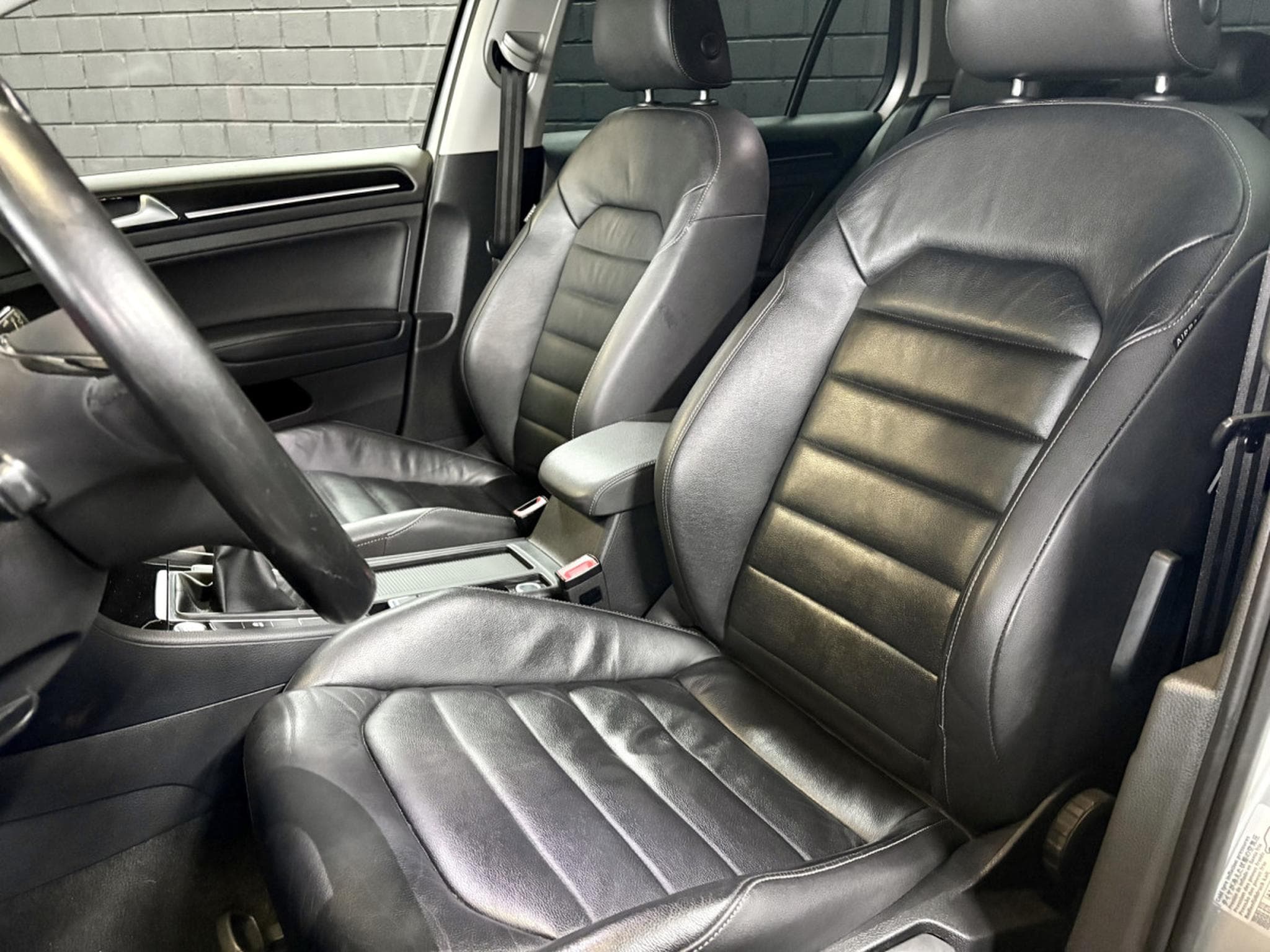 VW Golf 2.0 TDI Highline *ACC* Caméra* Sièges Chauff* Cuir* (2015) - Foto 5