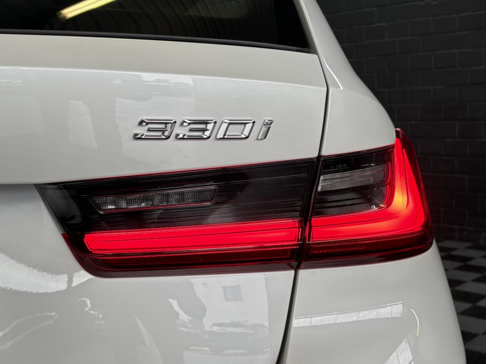 BMW 330 330i xDrive M-Sport Touring 245CV *Hayon*ACC*Sièges chauffan (2024) - Photo 24