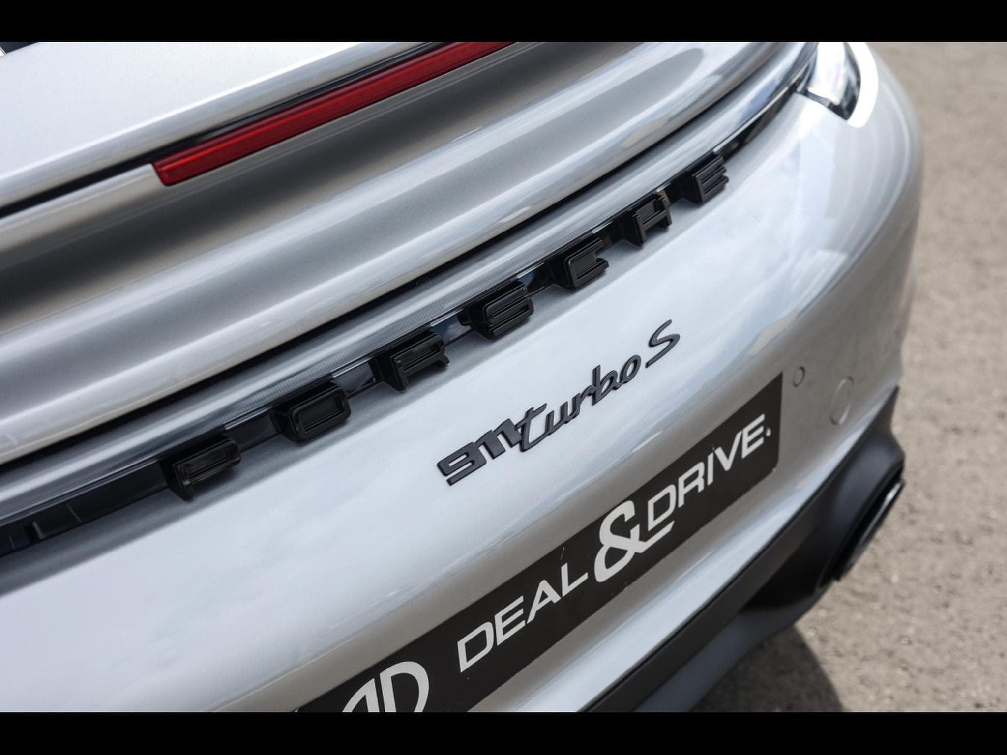 Porsche 911 (992.1) TURBO S COUPE PDK – GT-SILVER – IMMAT FR. - PORSCHE (2020) - Photo 20