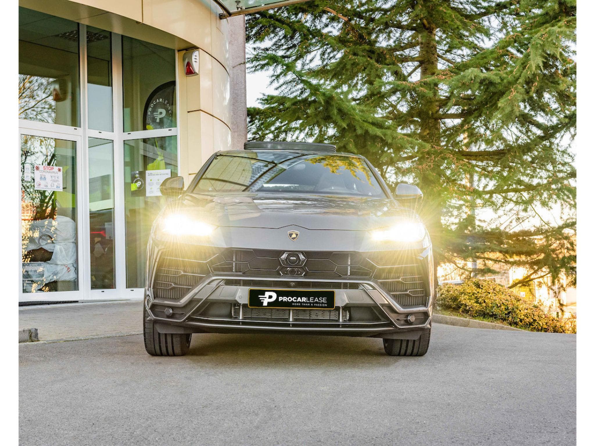 Lamborghini Urus 4.0 V8 Auto./PANO/23/360°/B&O/HUD/CARBON/VOLL (2021) - Foto 5
