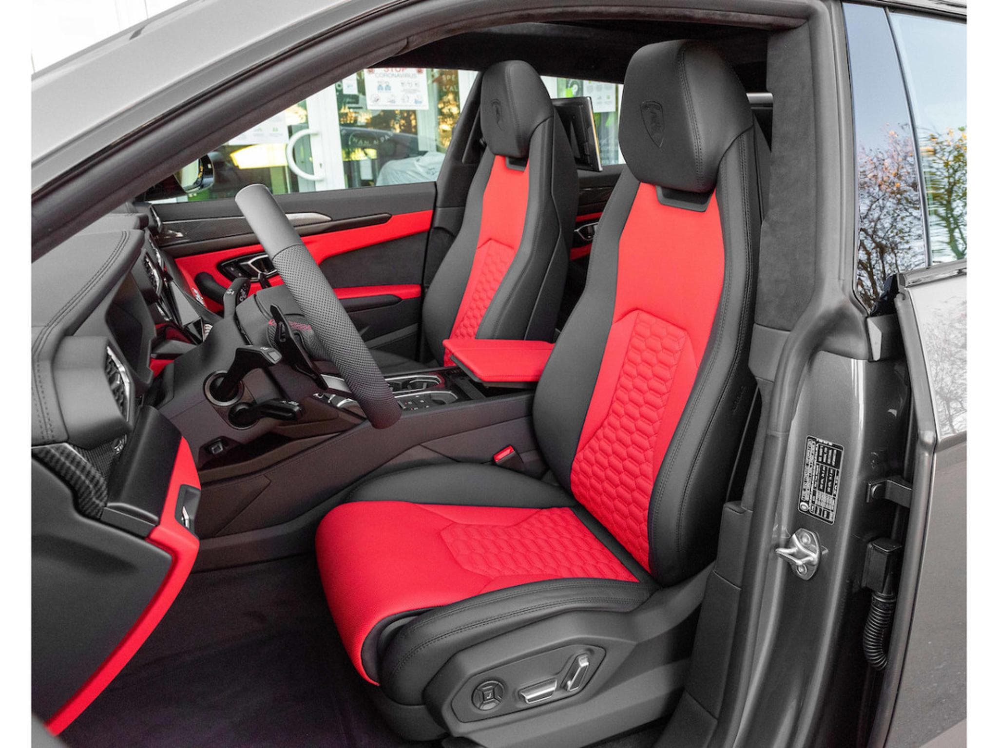 Lamborghini Urus 4.0 V8 Auto./PANO/23/360°/B&O/HUD/CARBON/VOLL (2021) - Foto 9