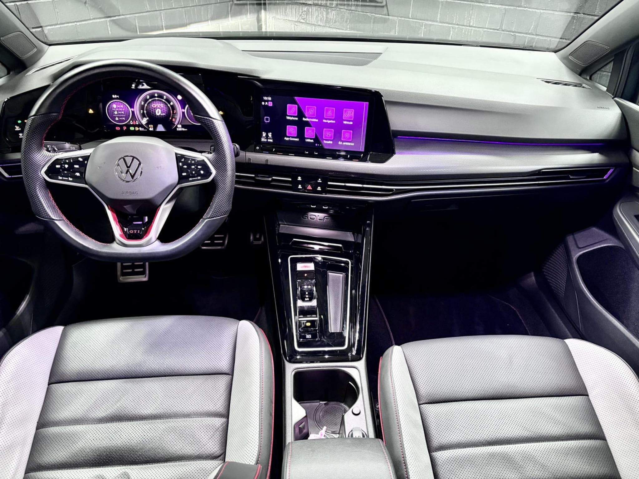 VW Golf GTI Clubsport 2.0 TSI 300 CV DSG7 *IQ. LIGHT* *PANO* CUIR * (2023) - Foto 10