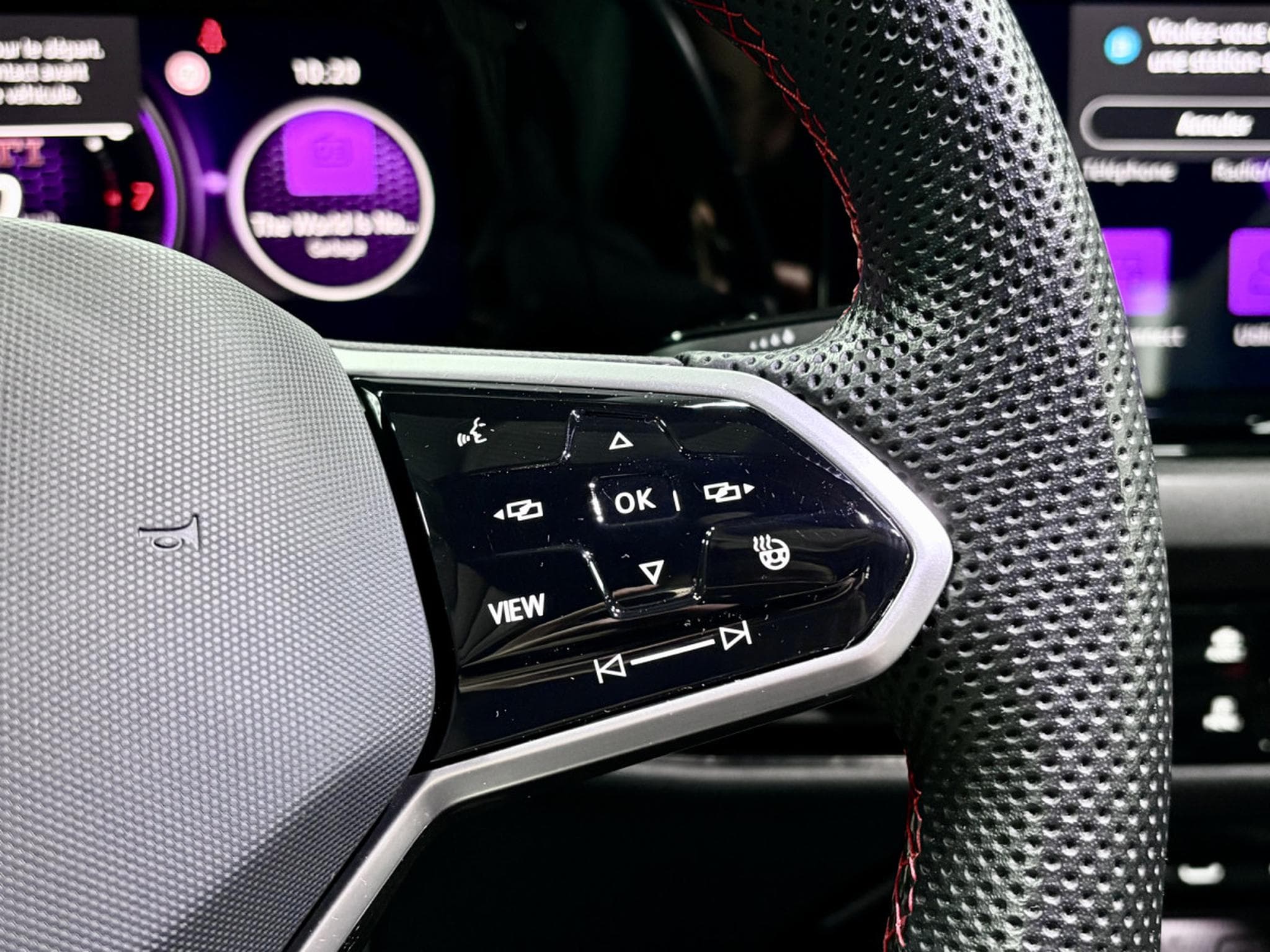 VW Golf GTI Clubsport 2.0 TSI 300 CV DSG7 *IQ. LIGHT* *PANO* CUIR * (2023) - Foto 13